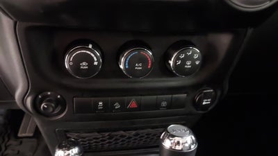 2018 Jeep Wrangler JK Unlimited Sahara 4x4