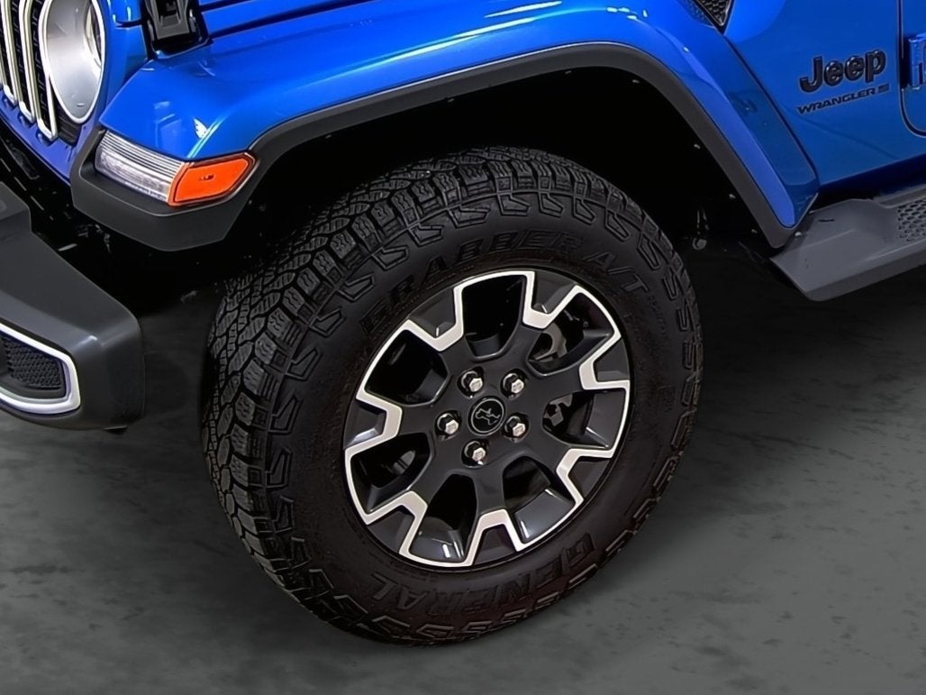 2025 Jeep Wrangler 4-Door Sahara 4x4