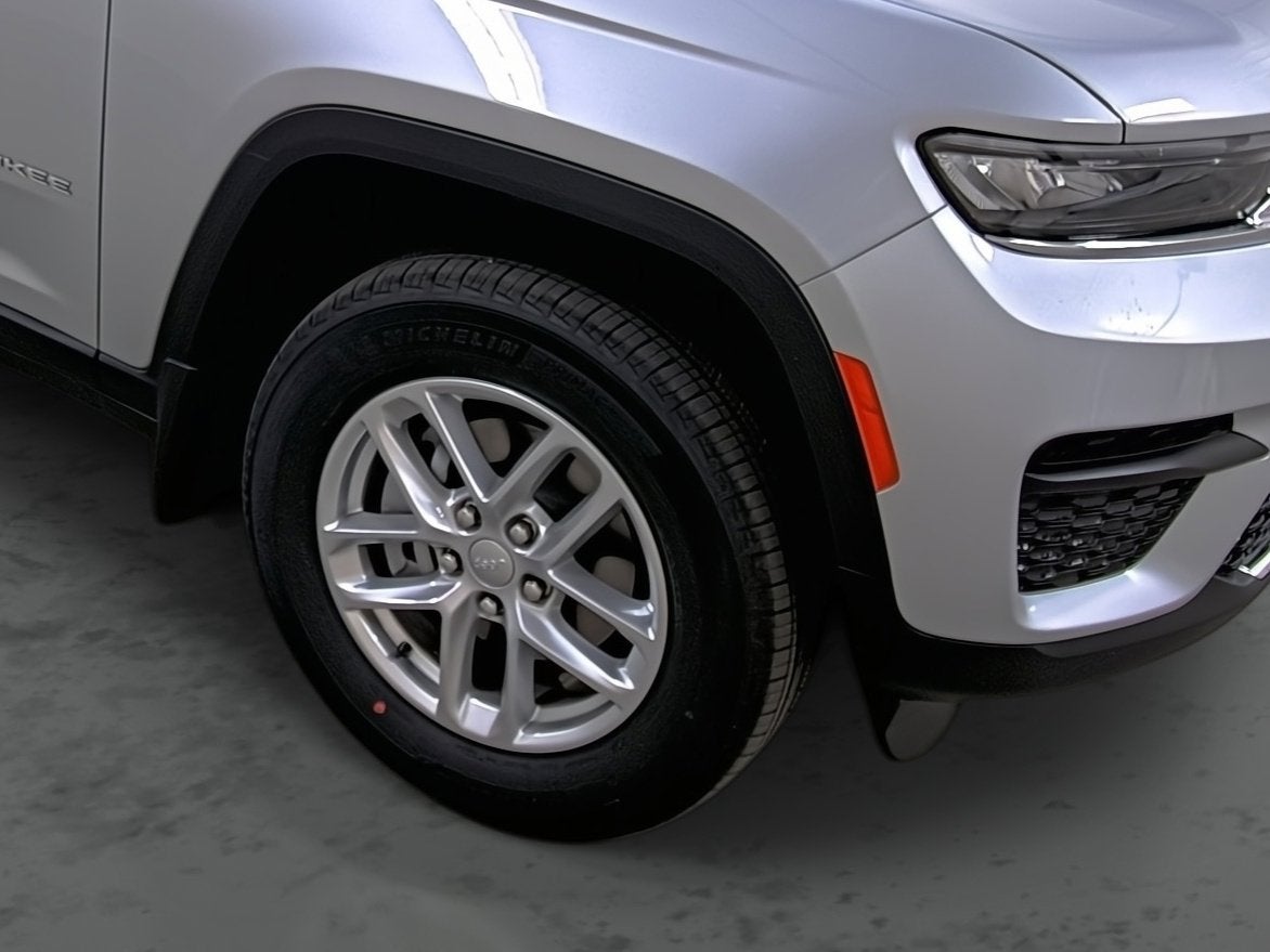 2026 Jeep Grand Cherokee GRAND CHEROKEE LAREDO X 4X4