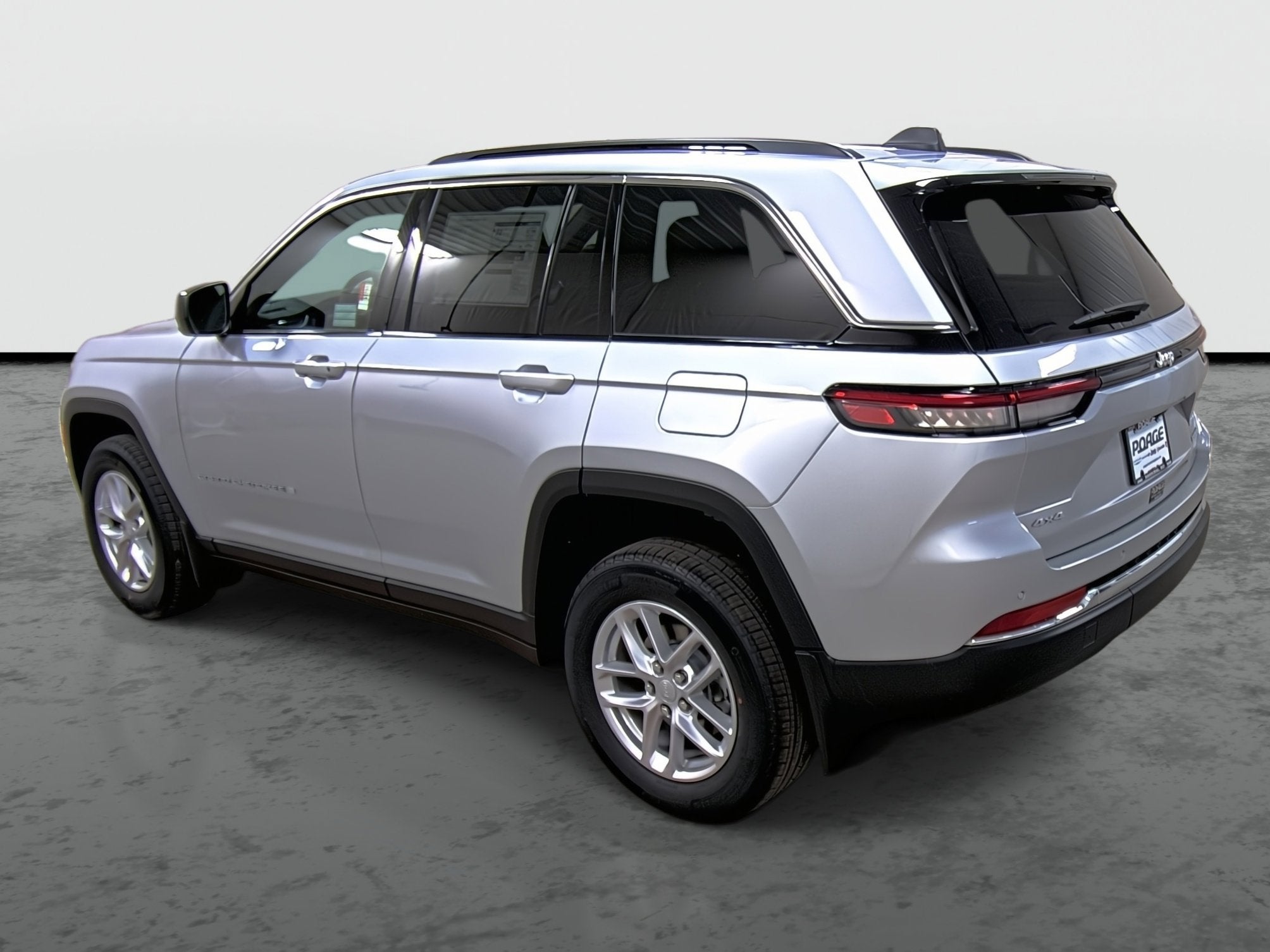2026 Jeep Grand Cherokee GRAND CHEROKEE LAREDO X 4X4