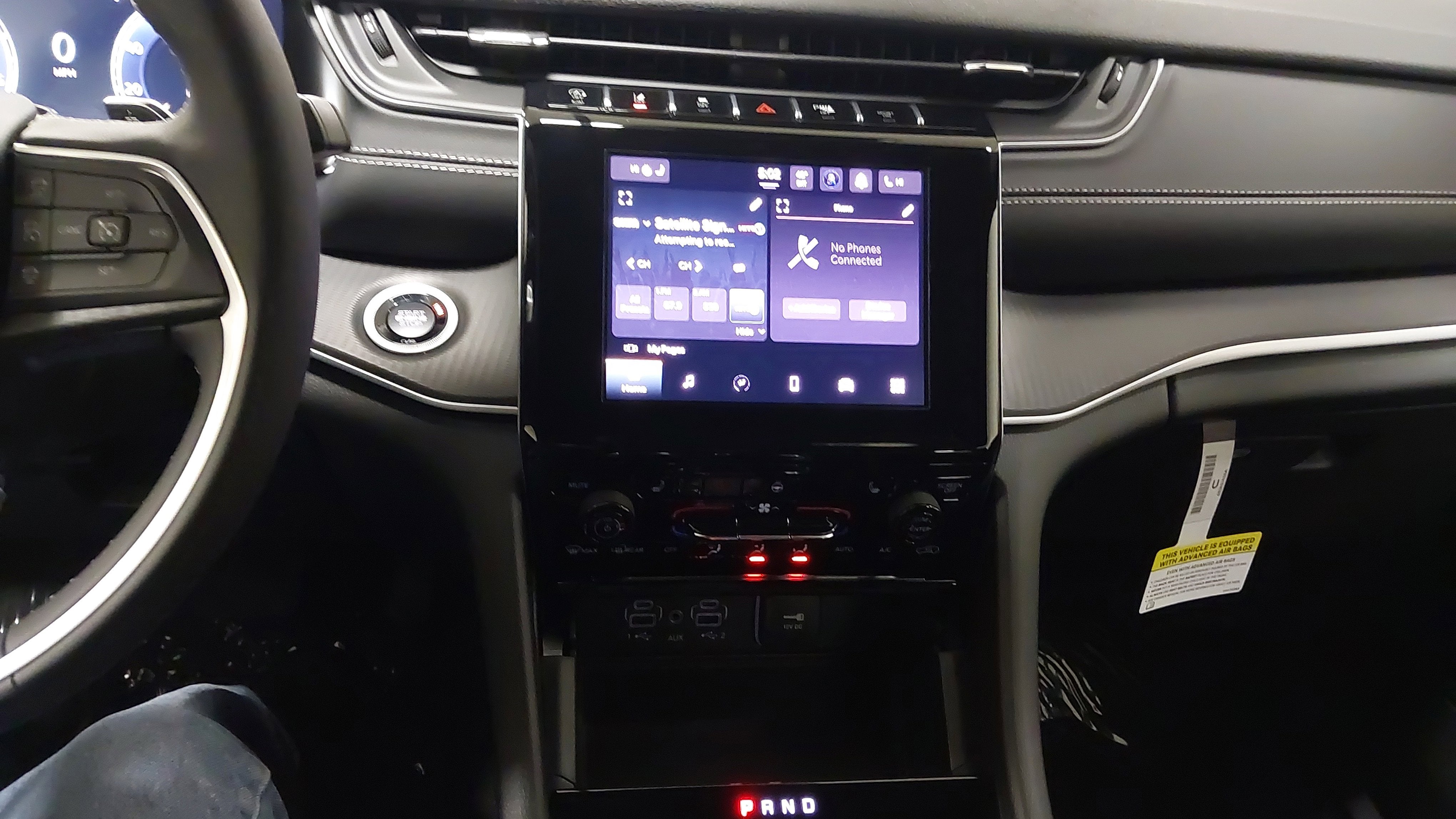 2026 Jeep Grand Cherokee GRAND CHEROKEE LAREDO X 4X4