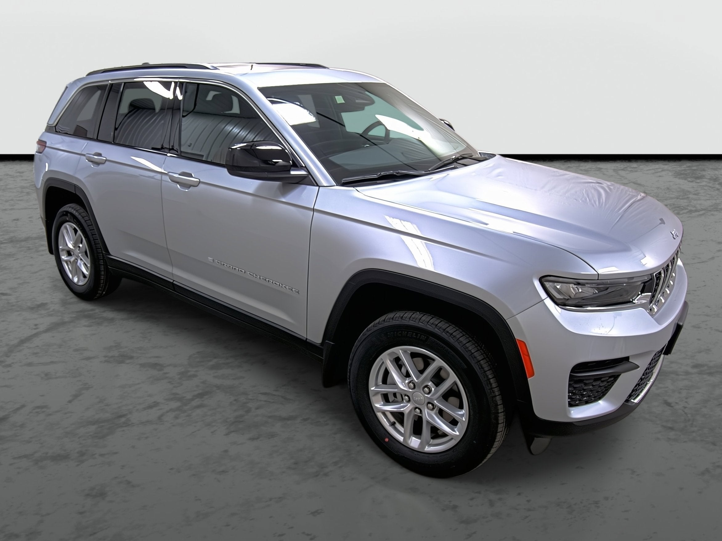2026 Jeep Grand Cherokee GRAND CHEROKEE LAREDO X 4X4