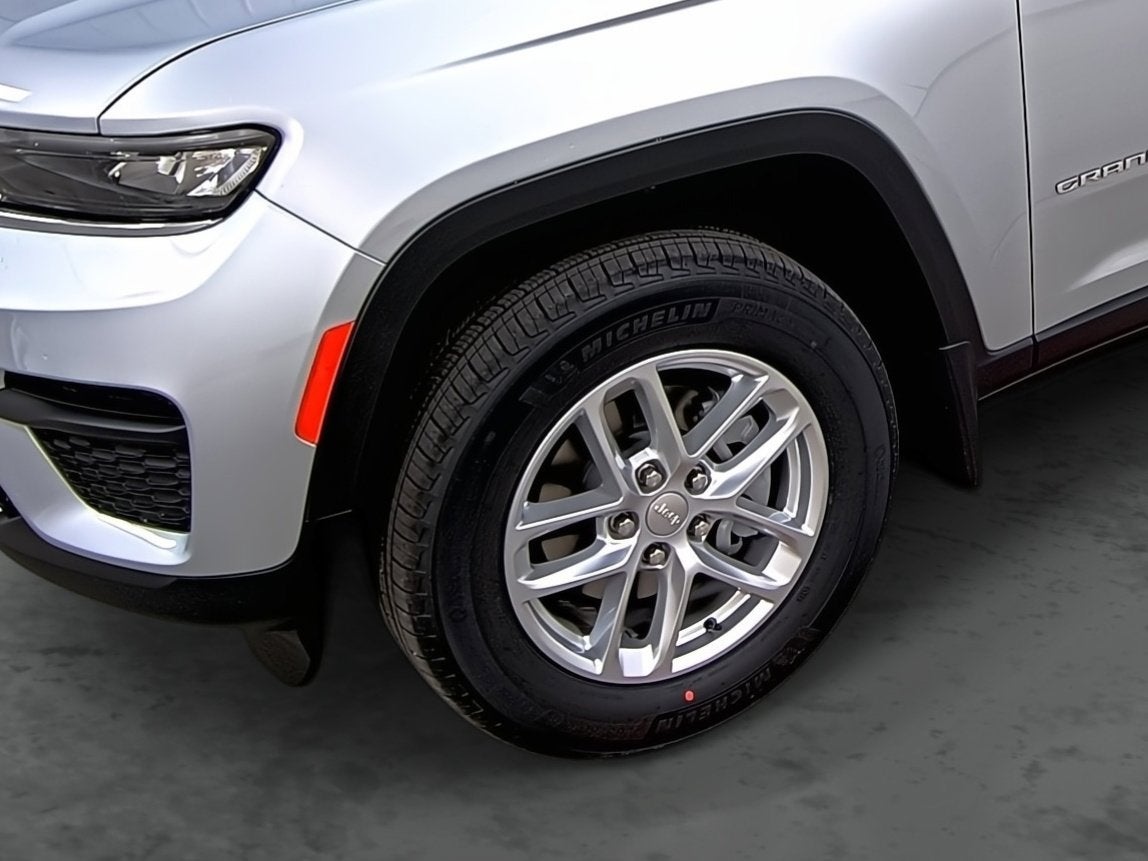 2026 Jeep Grand Cherokee GRAND CHEROKEE LAREDO X 4X4