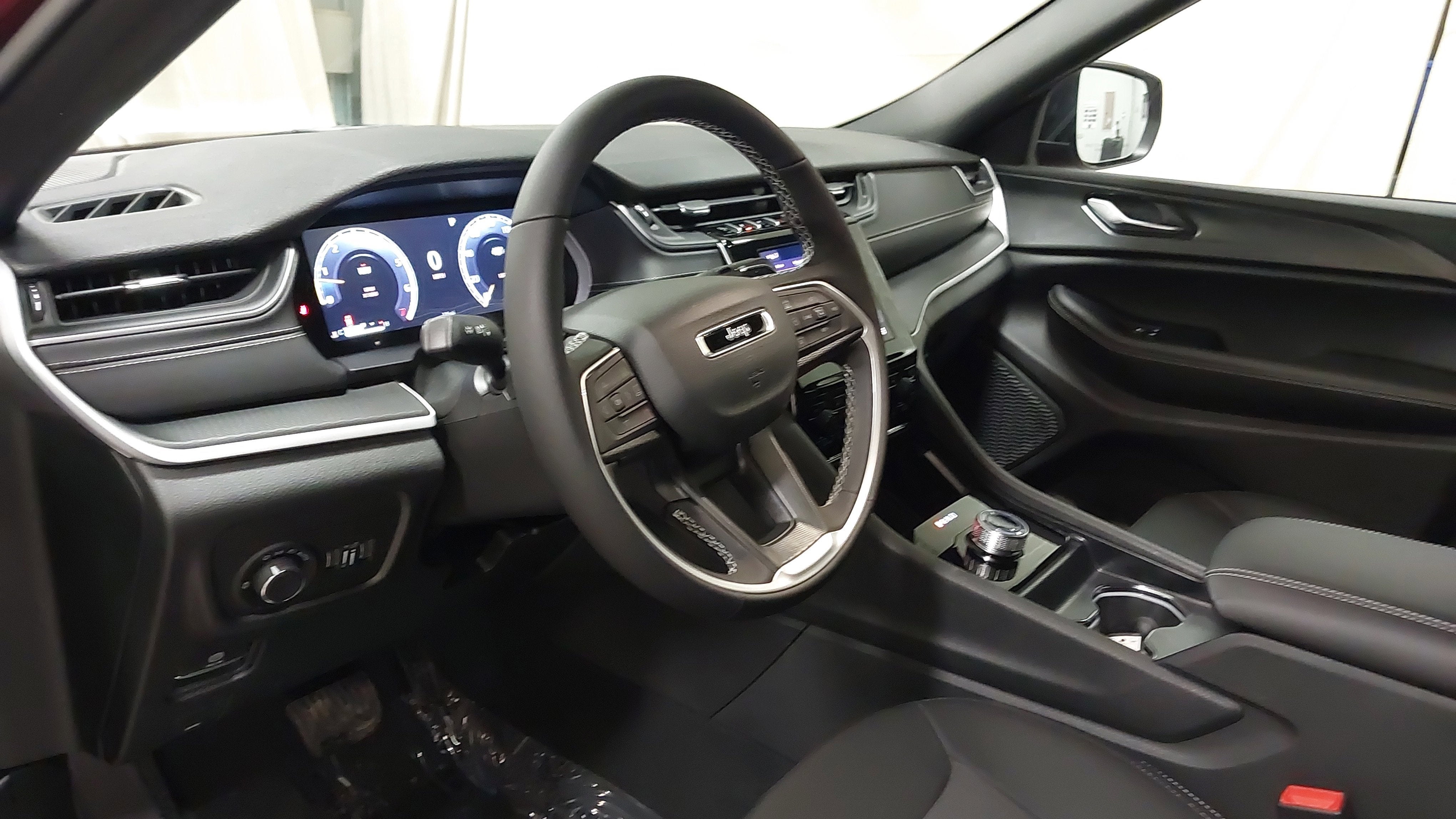 2026 Jeep Grand Cherokee GRAND CHEROKEE LAREDO X 4X4
