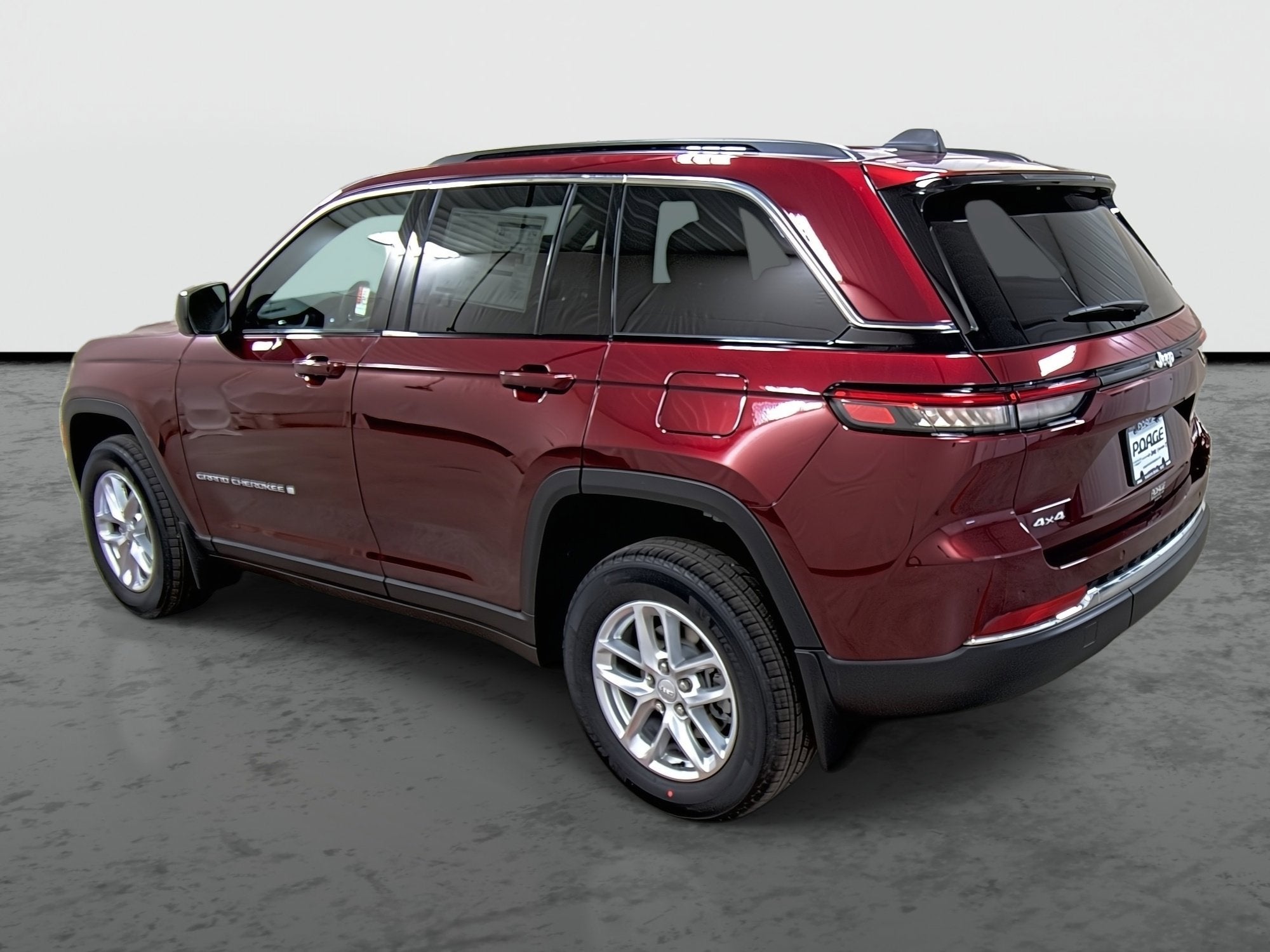 2026 Jeep Grand Cherokee GRAND CHEROKEE LAREDO X 4X4