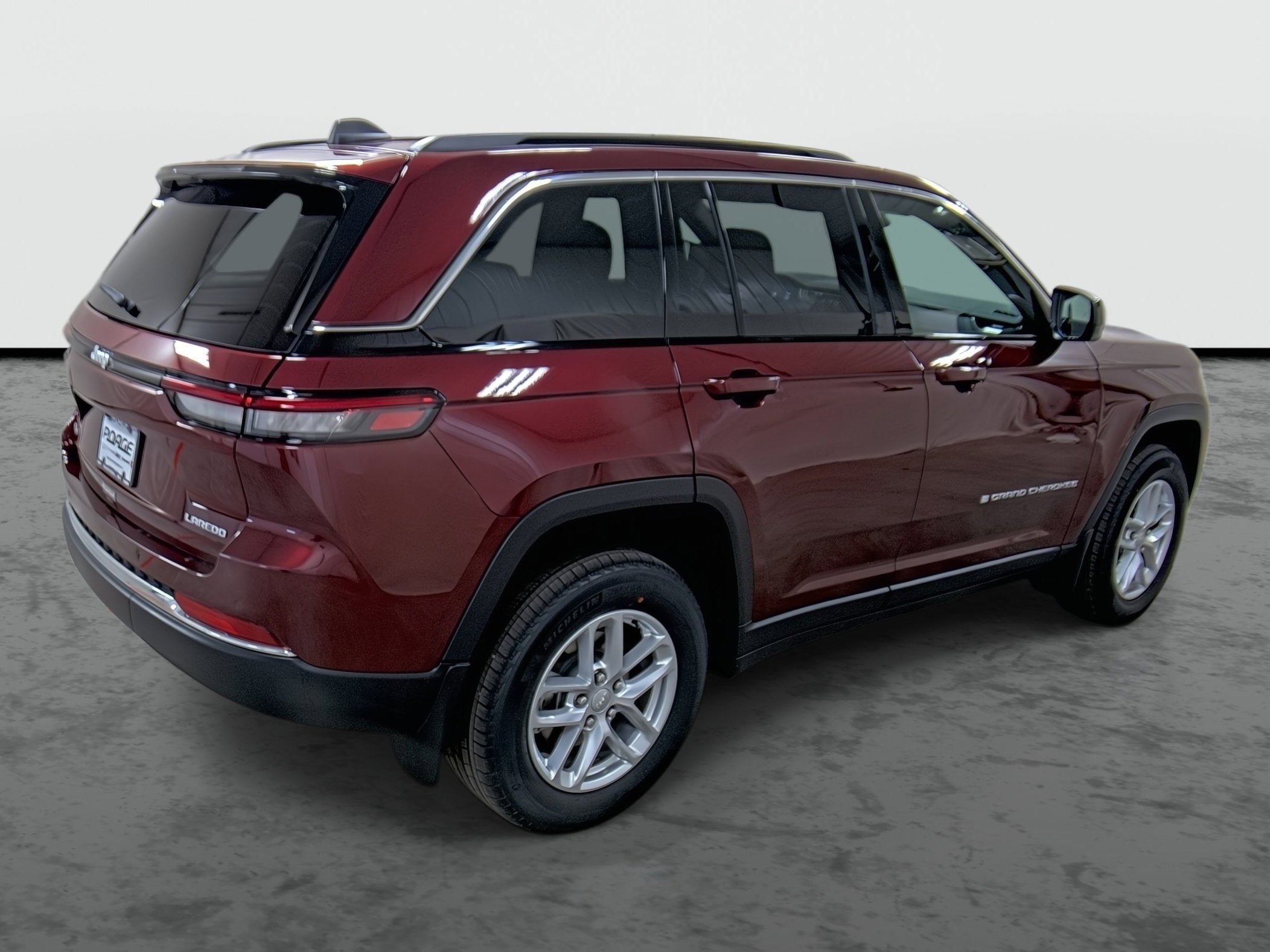2026 Jeep Grand Cherokee GRAND CHEROKEE LAREDO X 4X4