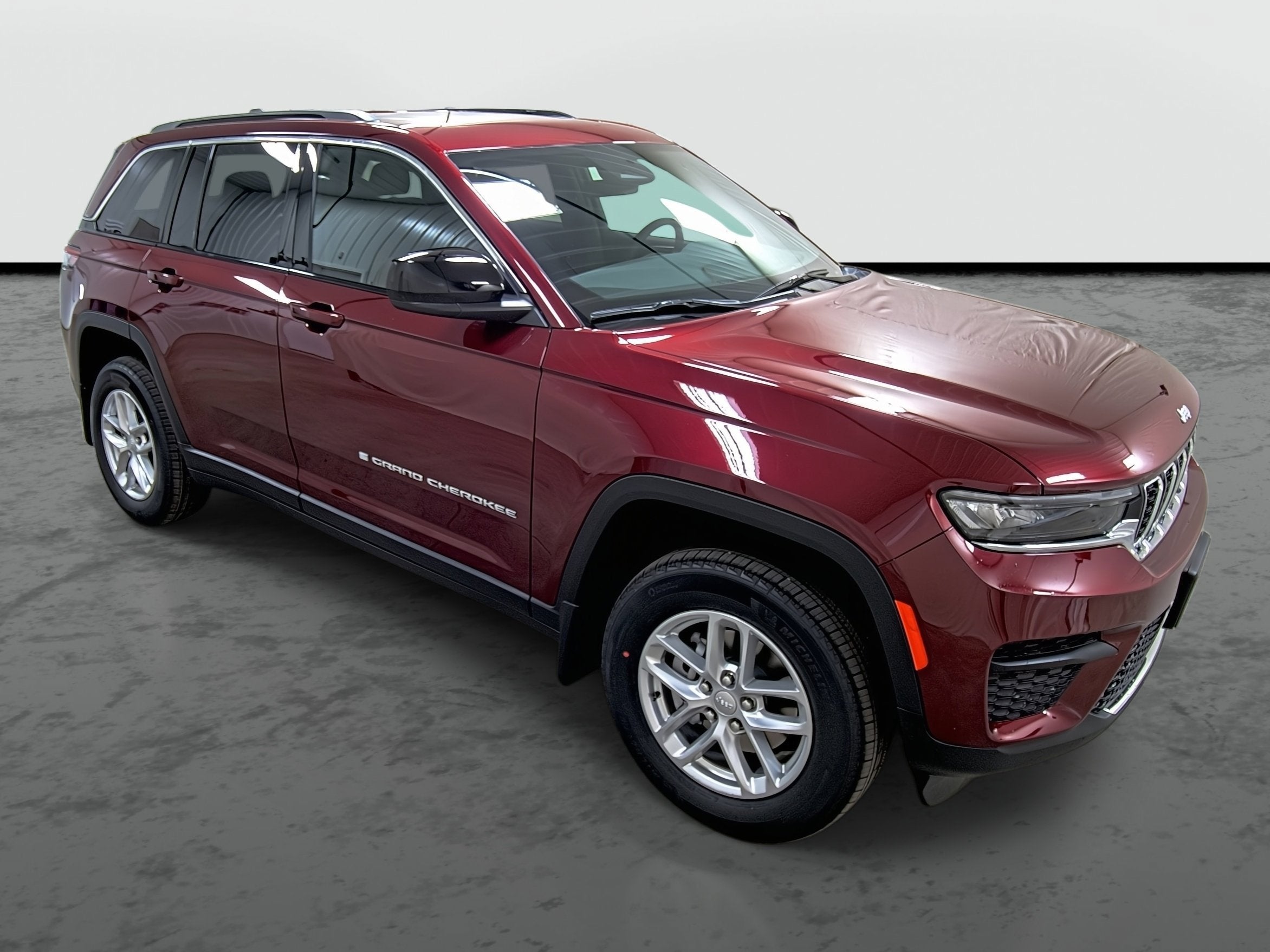2026 Jeep Grand Cherokee GRAND CHEROKEE LAREDO X 4X4