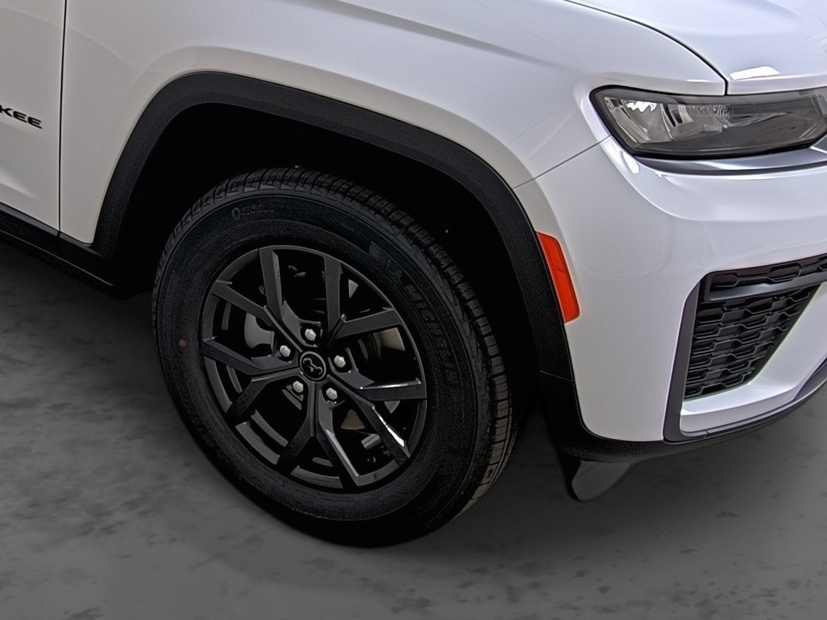 2027 Jeep Grand Cherokee GRAND CHEROKEE LAREDO ALTITUDE 4X4