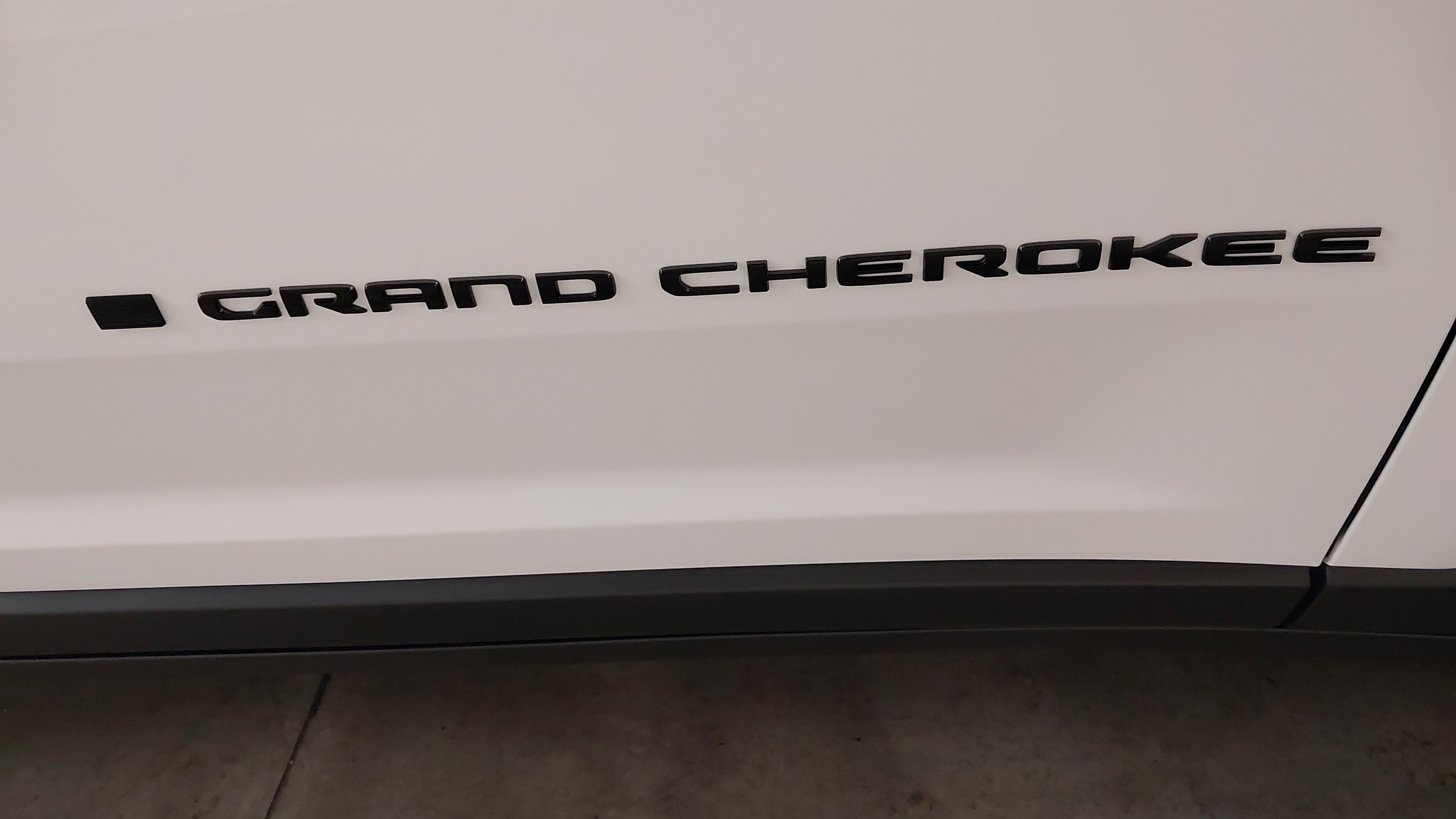 2027 Jeep Grand Cherokee GRAND CHEROKEE LAREDO ALTITUDE 4X4