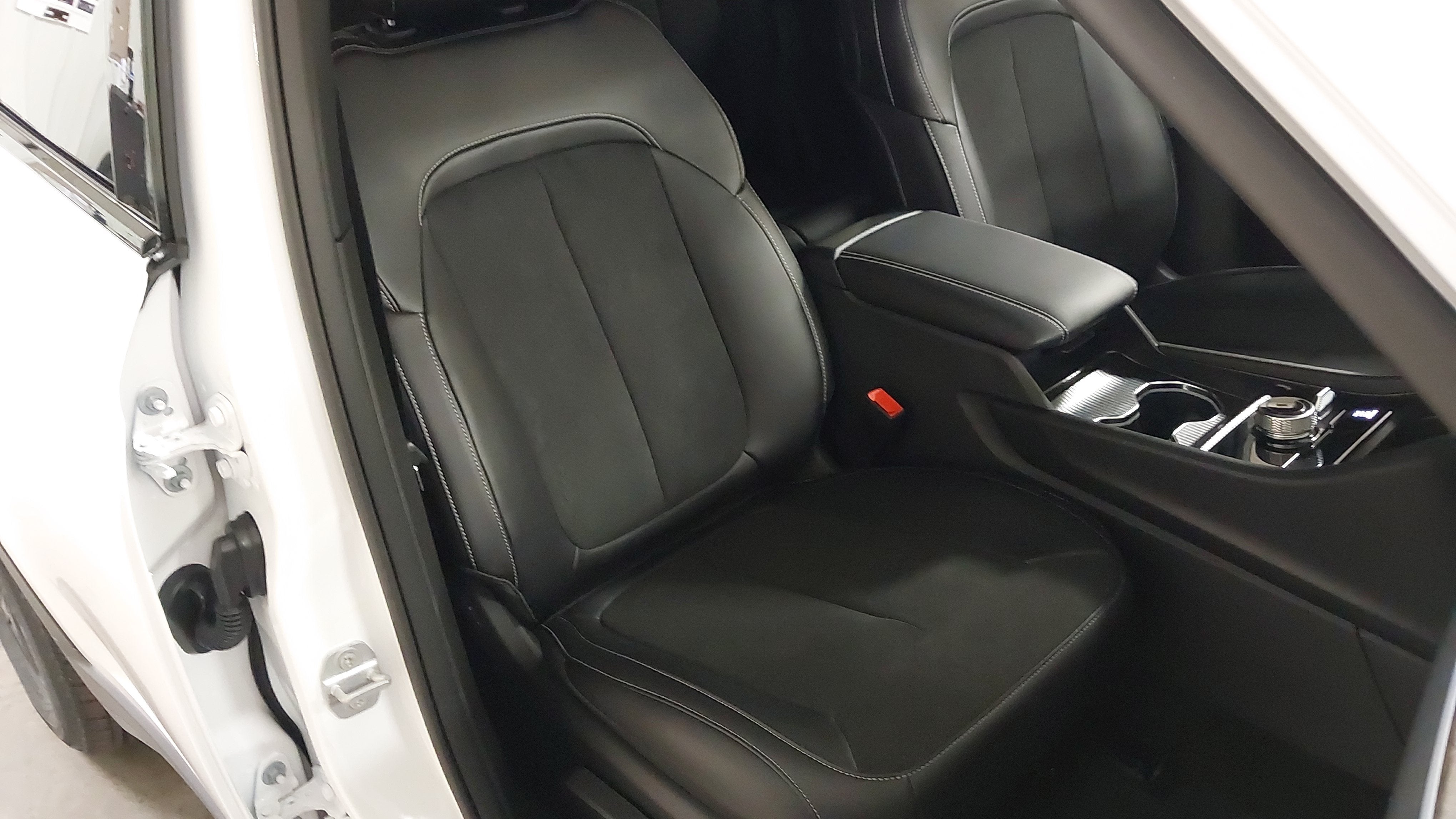 2027 Jeep Grand Cherokee GRAND CHEROKEE LAREDO ALTITUDE 4X4