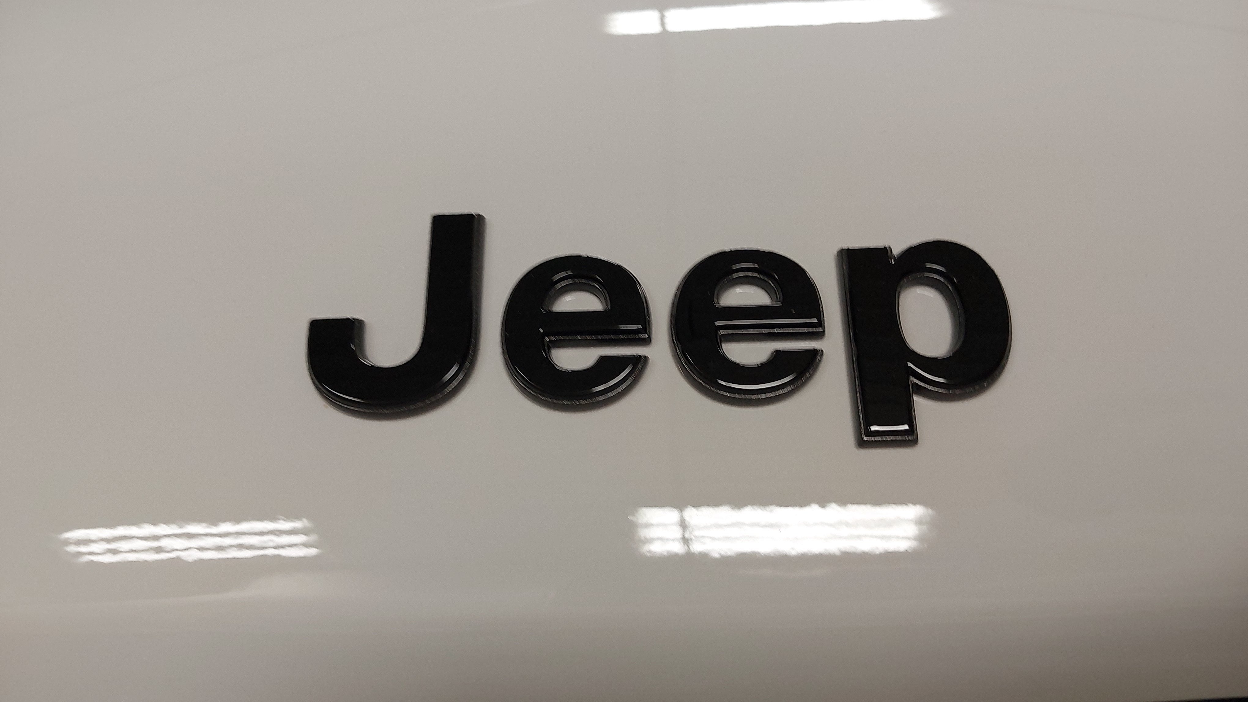 2027 Jeep Grand Cherokee GRAND CHEROKEE LAREDO ALTITUDE 4X4