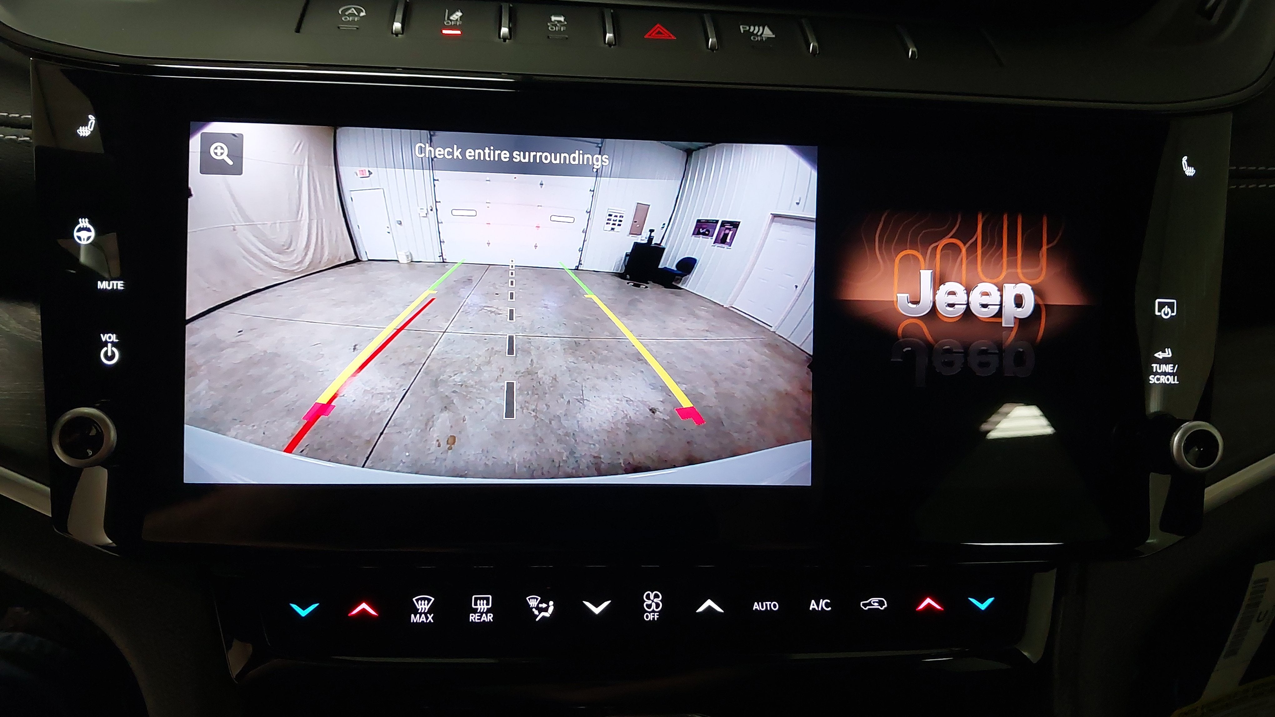 2027 Jeep Grand Cherokee GRAND CHEROKEE LAREDO ALTITUDE 4X4