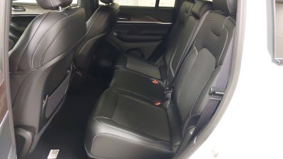 2027 Jeep Grand Cherokee GRAND CHEROKEE LAREDO ALTITUDE 4X4