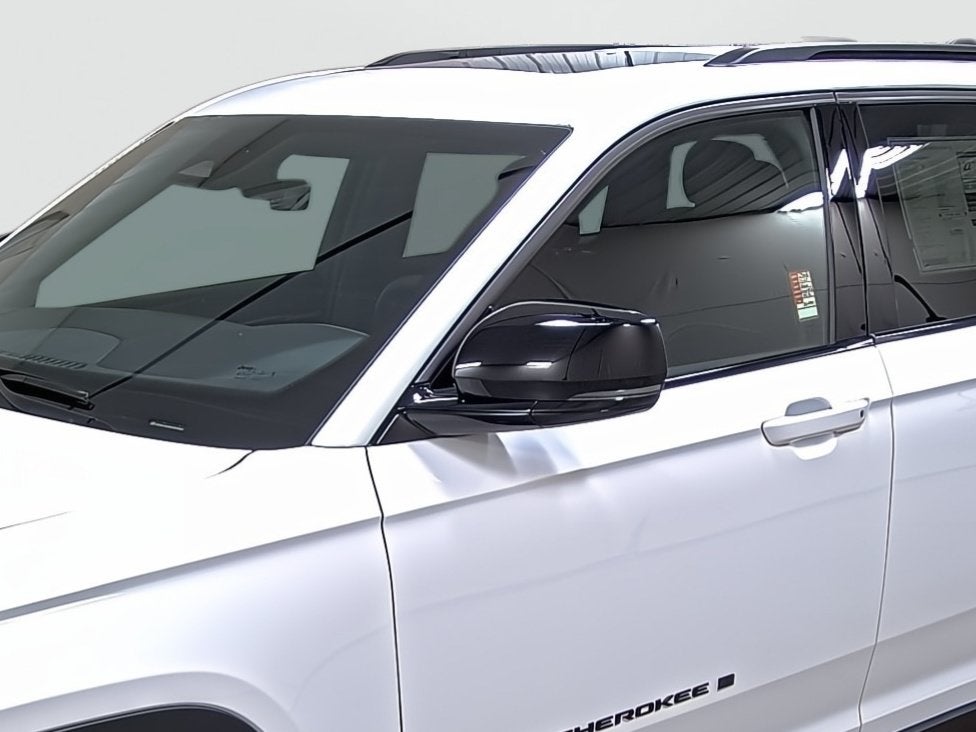 2027 Jeep Grand Cherokee GRAND CHEROKEE LAREDO ALTITUDE 4X4