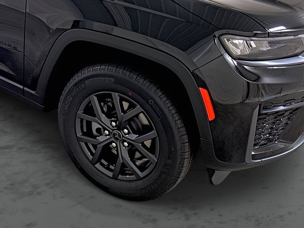 2027 Jeep Grand Cherokee GRAND CHEROKEE LAREDO ALTITUDE 4X4