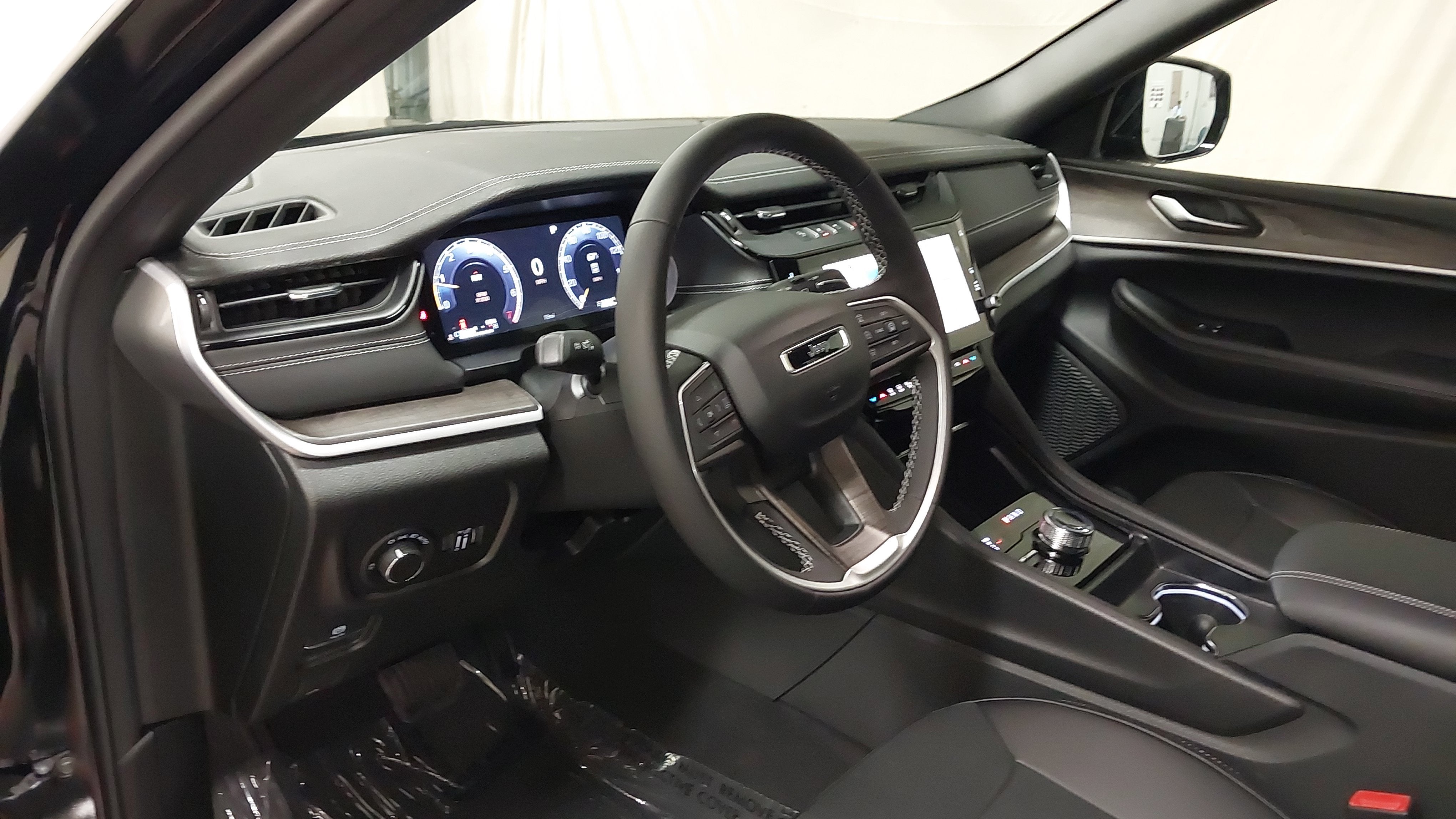 2027 Jeep Grand Cherokee GRAND CHEROKEE LAREDO ALTITUDE 4X4
