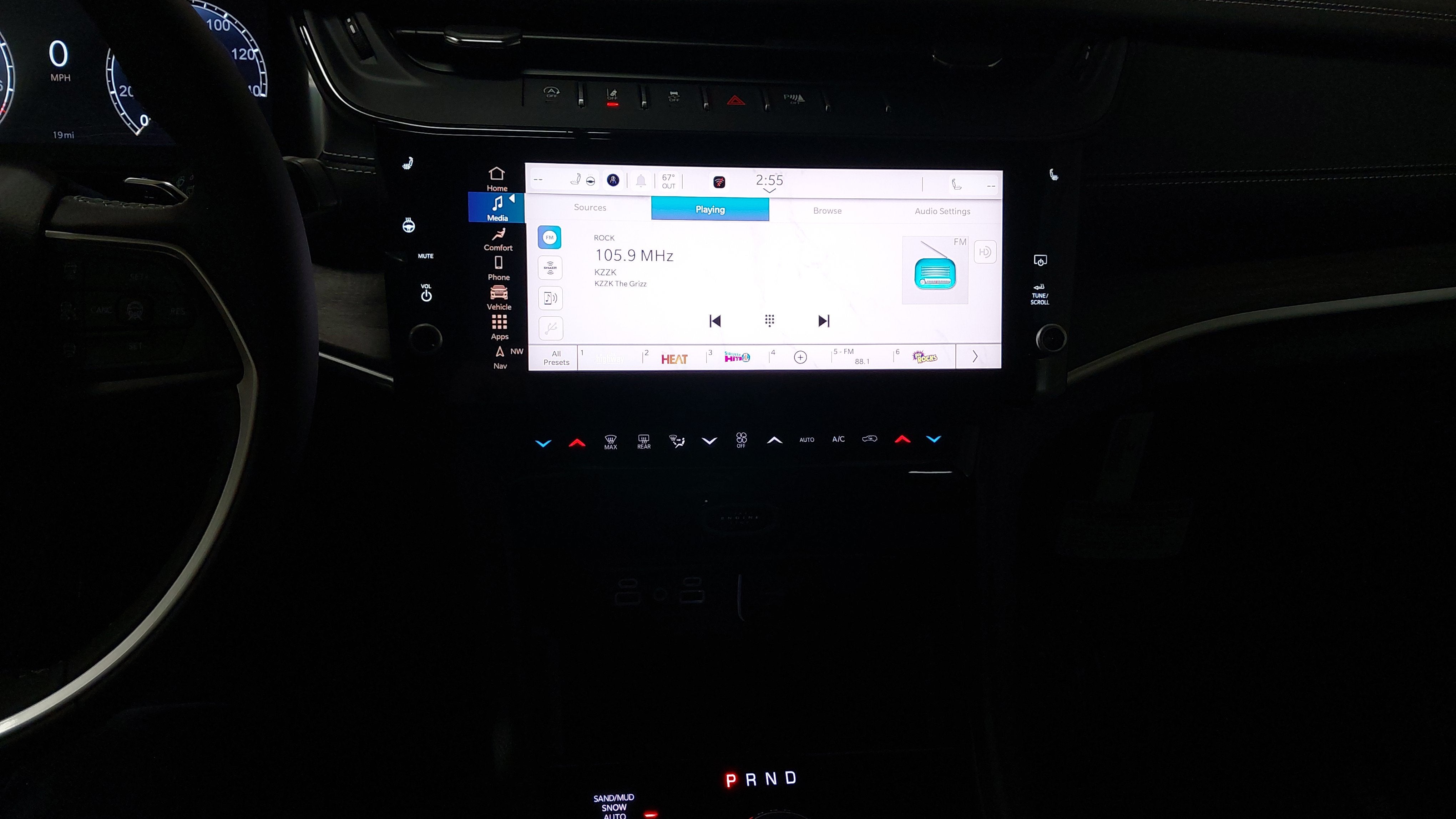 2027 Jeep Grand Cherokee GRAND CHEROKEE LAREDO ALTITUDE 4X4