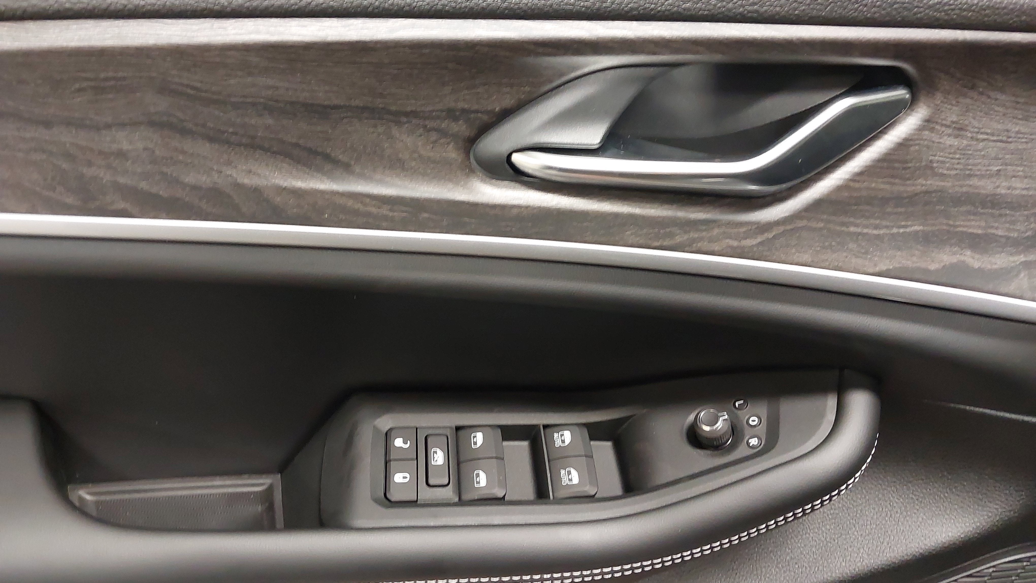 2027 Jeep Grand Cherokee GRAND CHEROKEE LAREDO ALTITUDE 4X4