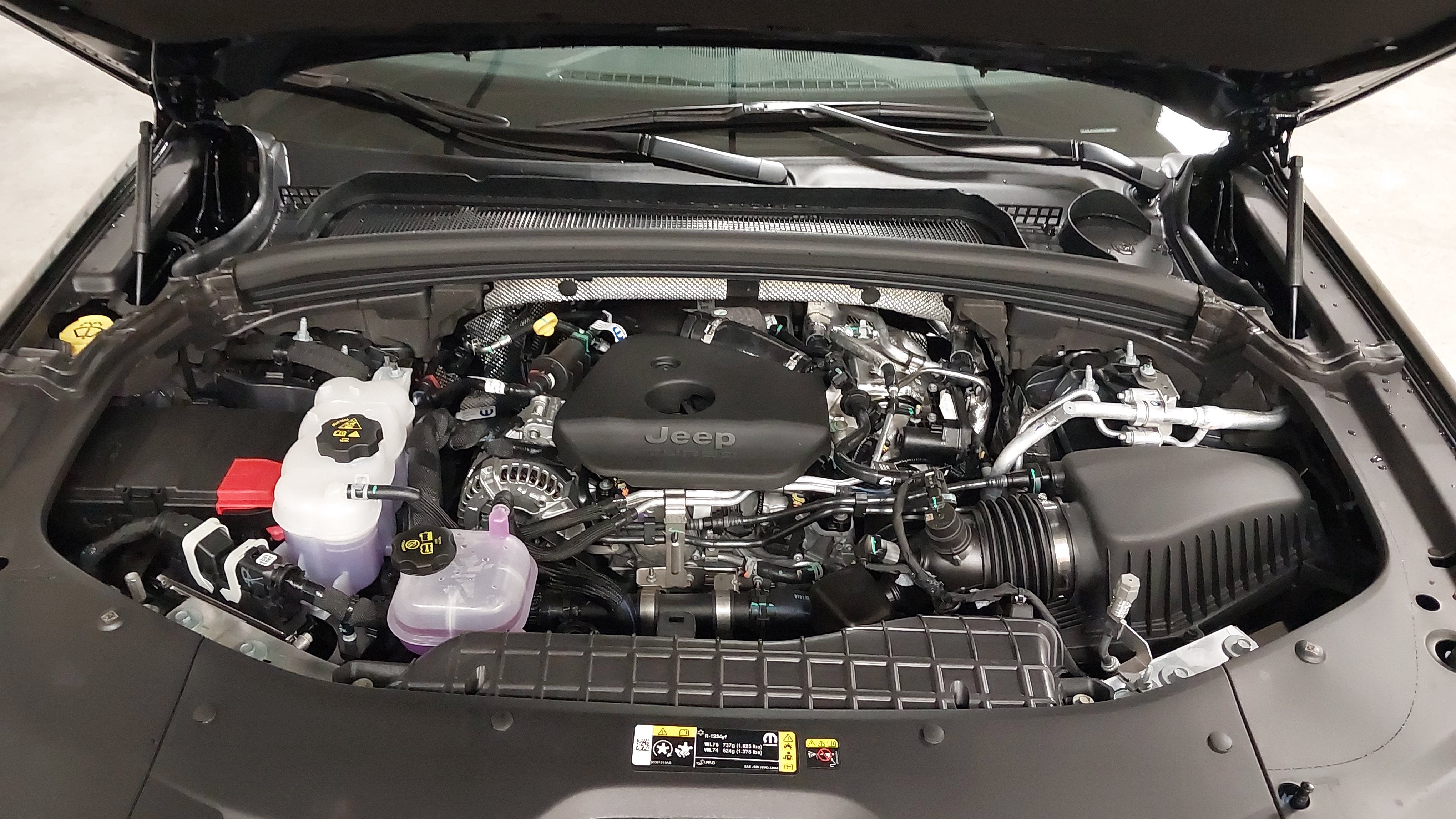 2027 Jeep Grand Cherokee GRAND CHEROKEE LAREDO ALTITUDE 4X4