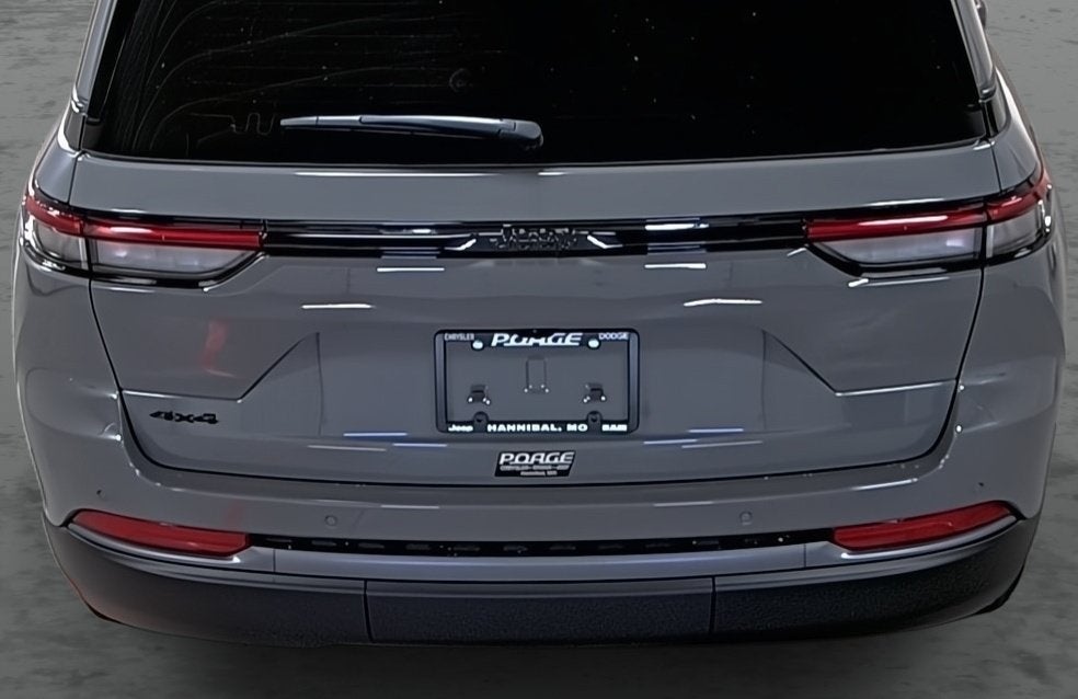 2027 Jeep Grand Cherokee GRAND CHEROKEE LAREDO ALTITUDE 4X4
