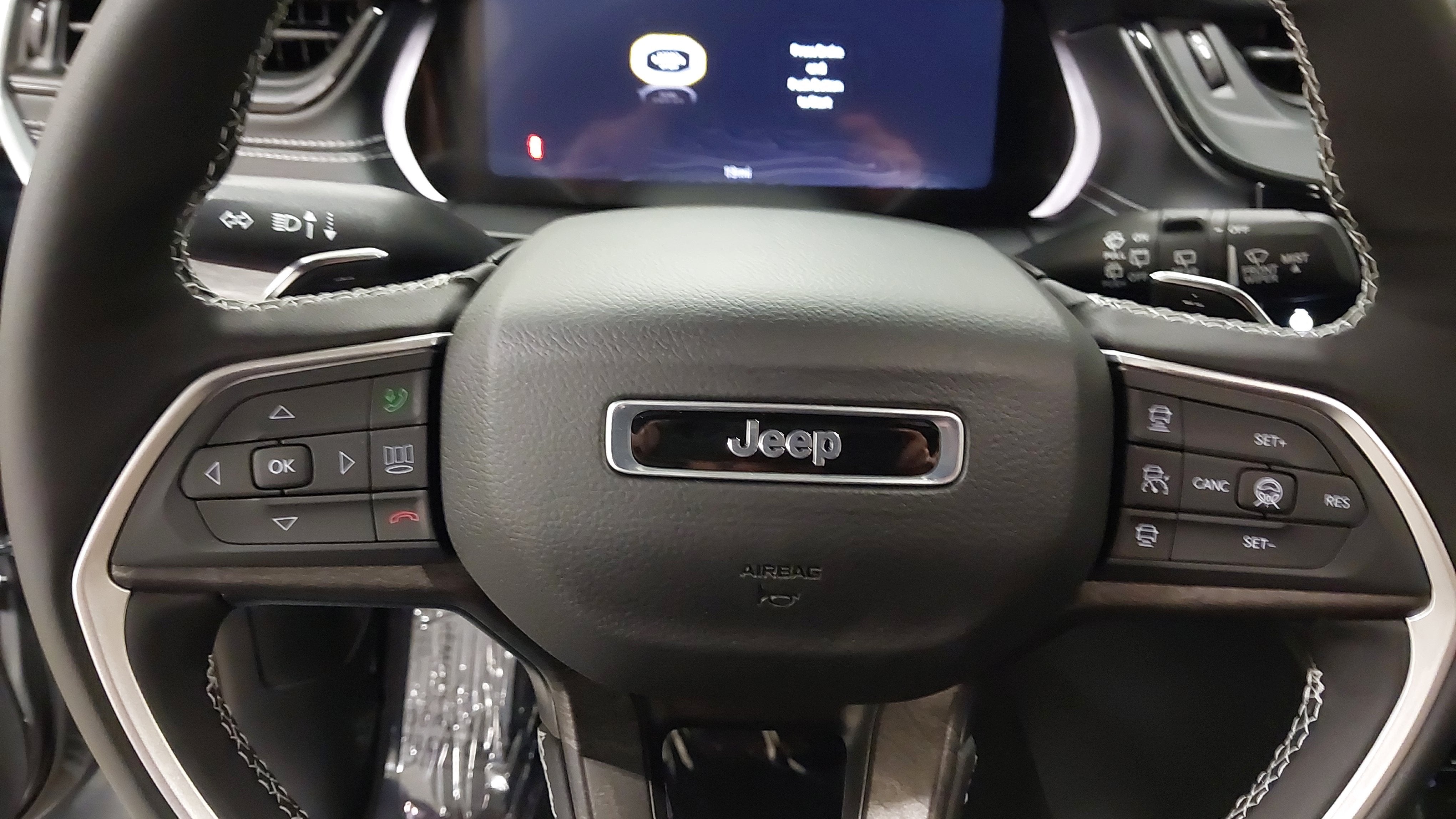 2027 Jeep Grand Cherokee GRAND CHEROKEE LAREDO ALTITUDE 4X4