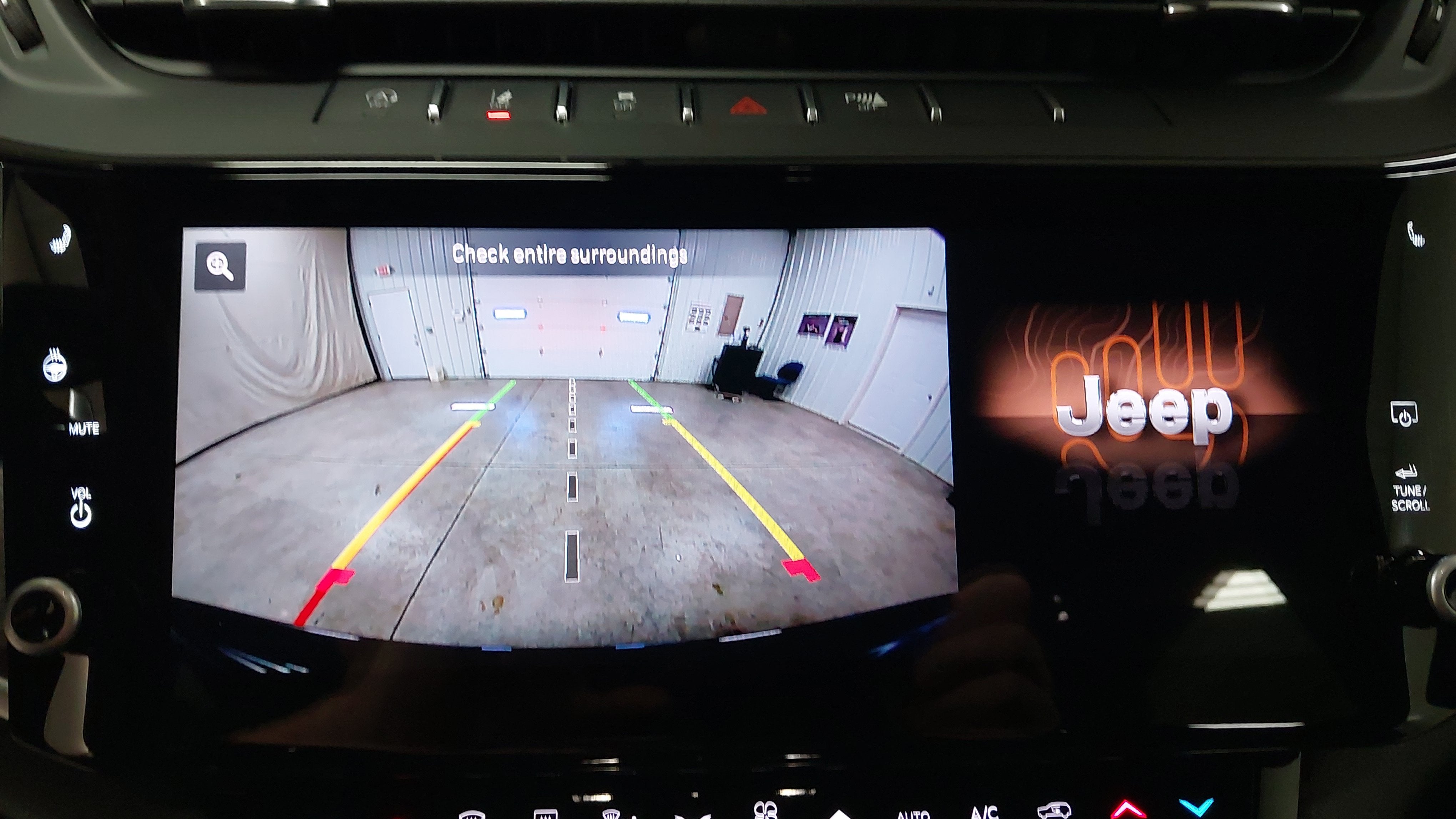 2027 Jeep Grand Cherokee GRAND CHEROKEE LAREDO ALTITUDE 4X4