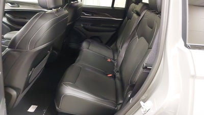 2027 Jeep Grand Cherokee GRAND CHEROKEE LAREDO ALTITUDE 4X4