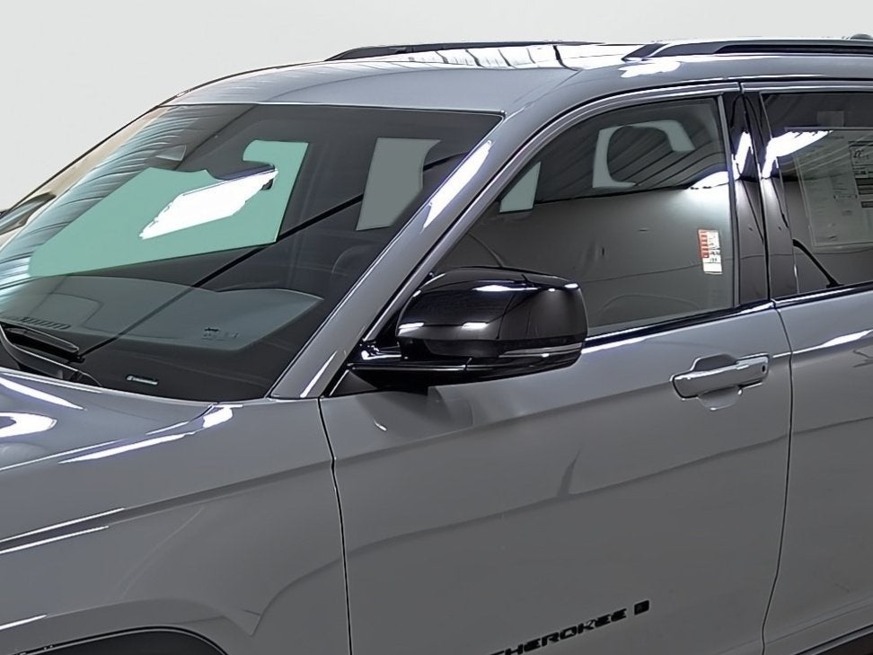 2027 Jeep Grand Cherokee GRAND CHEROKEE LAREDO ALTITUDE 4X4