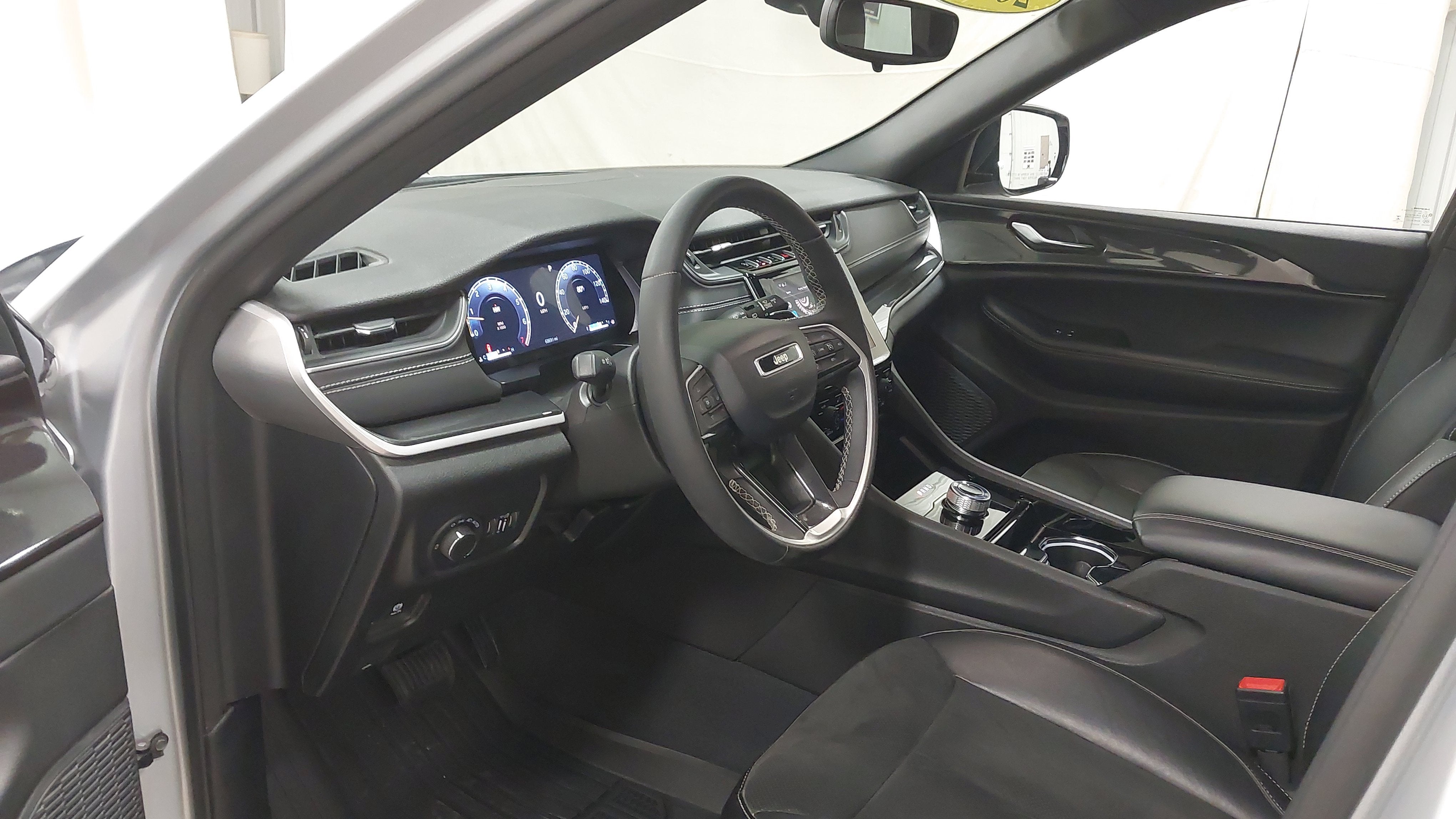 2023 Jeep Grand Cherokee L Altitude 4x4