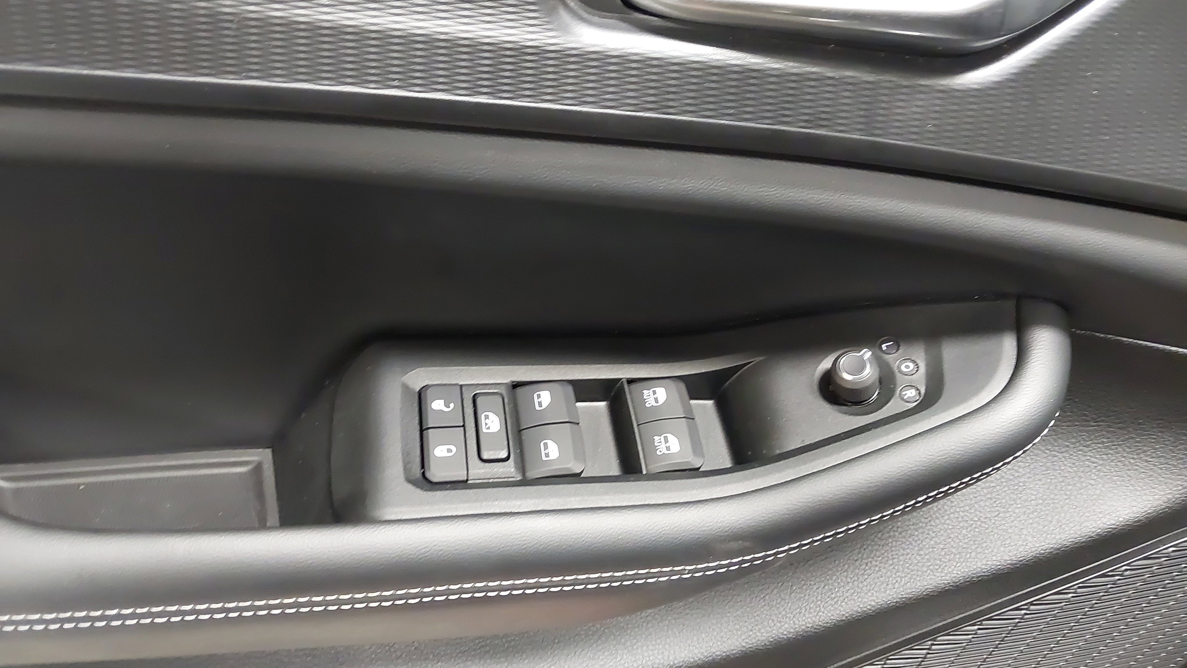 2024 Jeep Grand Cherokee L Altitude 4x4
