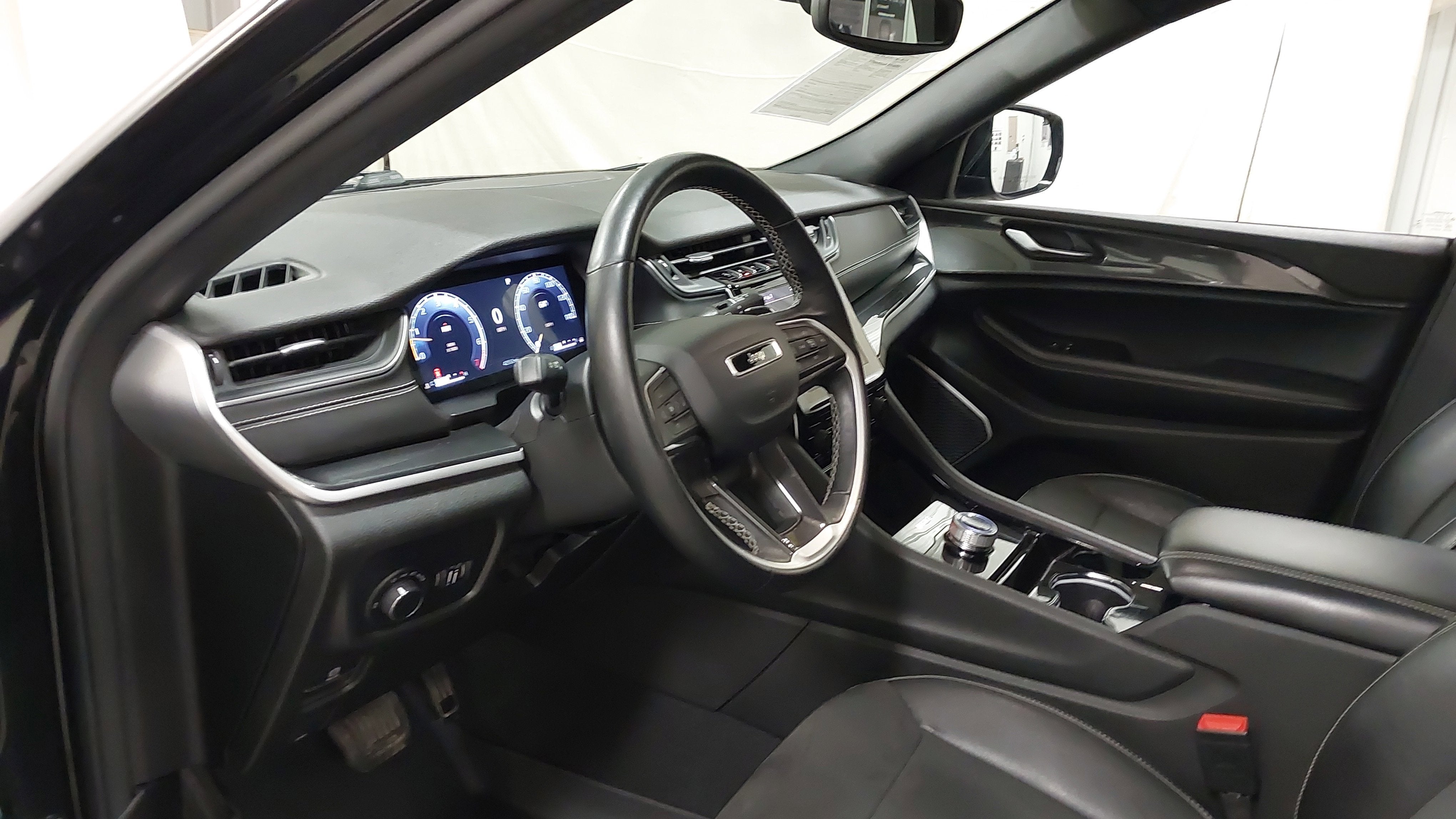 2022 Jeep Grand Cherokee L Altitude 4x4