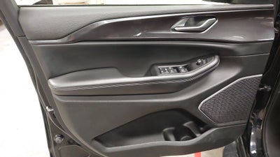 2022 Jeep Grand Cherokee L Altitude 4x4