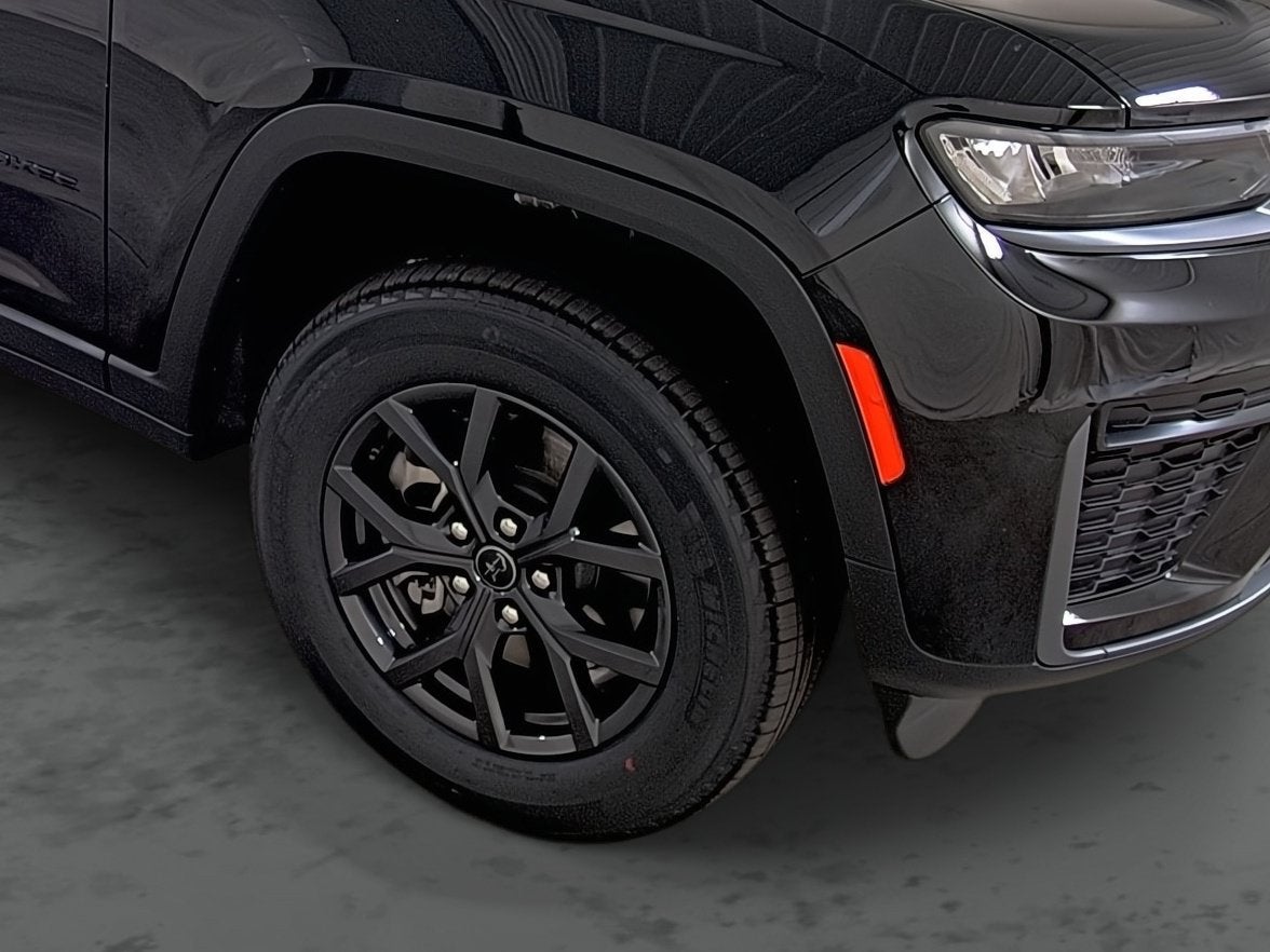 2027 Jeep Grand Cherokee GRAND CHEROKEE L LAREDO ALTITUDE 4X4