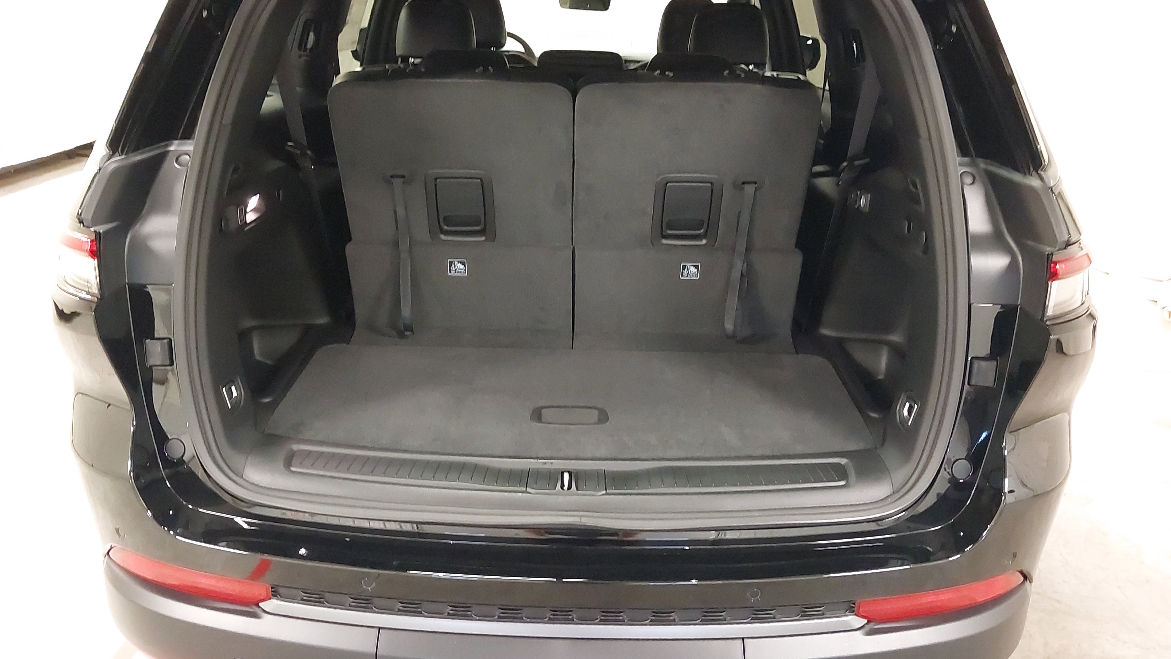 2027 Jeep Grand Cherokee GRAND CHEROKEE L LAREDO ALTITUDE 4X4