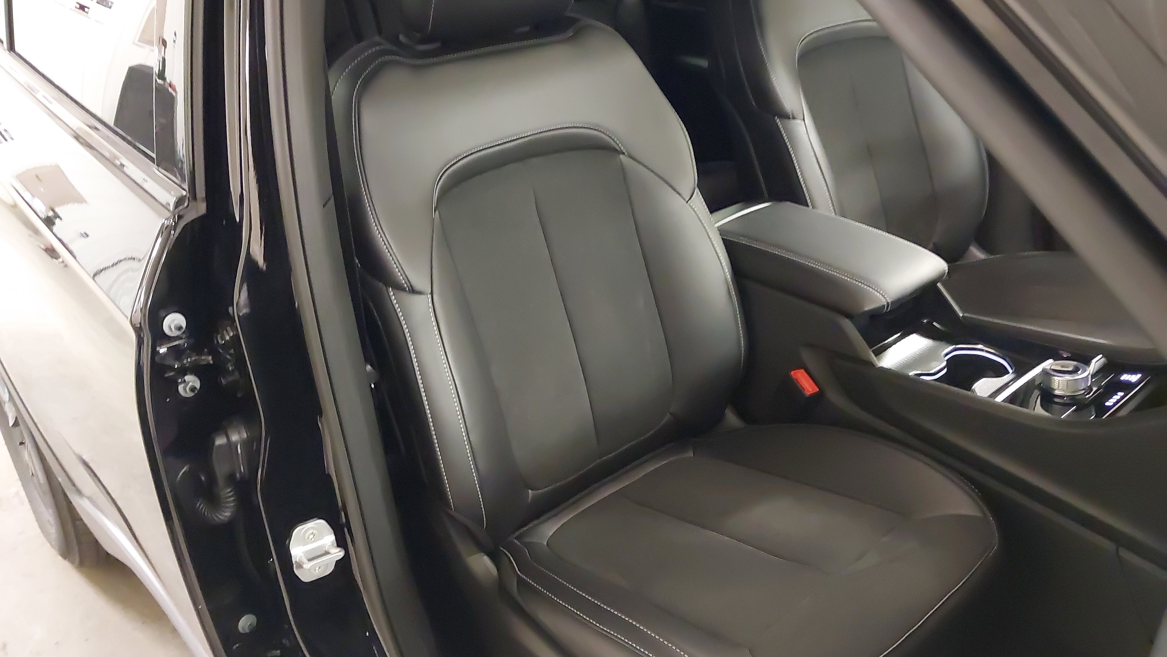 2027 Jeep Grand Cherokee GRAND CHEROKEE L LAREDO ALTITUDE 4X4