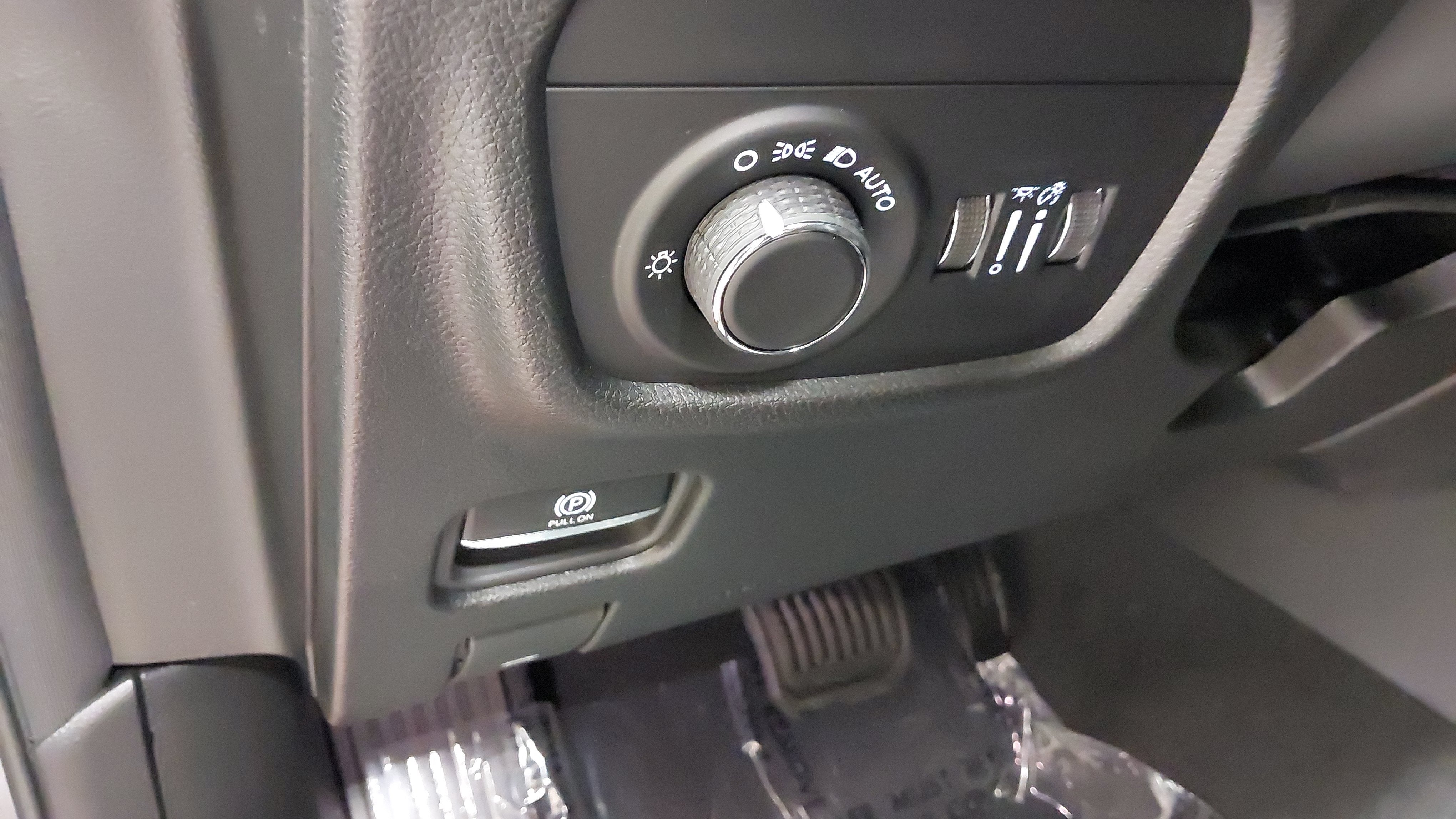 2027 Jeep Grand Cherokee GRAND CHEROKEE L LAREDO ALTITUDE 4X4