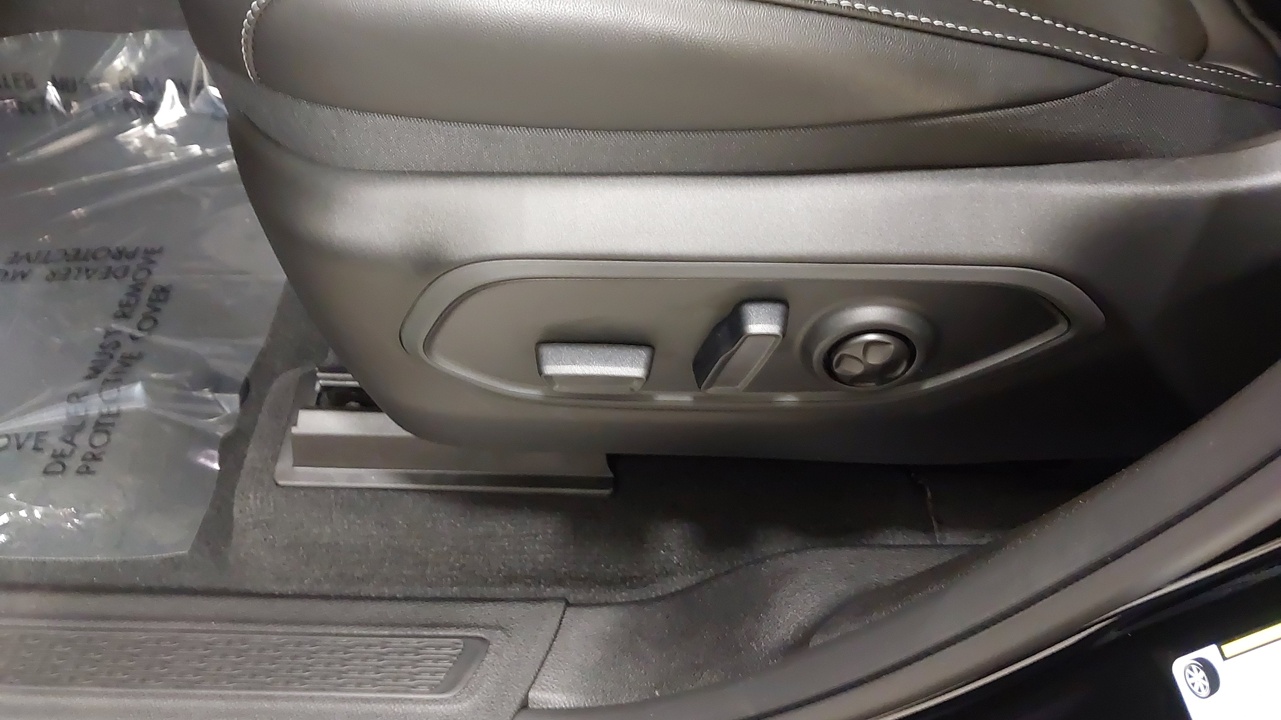2027 Jeep Grand Cherokee GRAND CHEROKEE L LAREDO ALTITUDE 4X4
