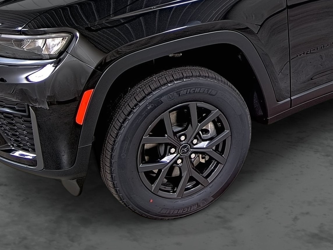 2027 Jeep Grand Cherokee GRAND CHEROKEE L LAREDO ALTITUDE 4X4