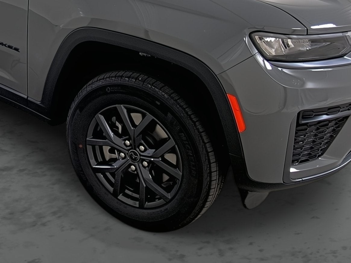 2027 Jeep Grand Cherokee GRAND CHEROKEE L LAREDO ALTITUDE 4X4