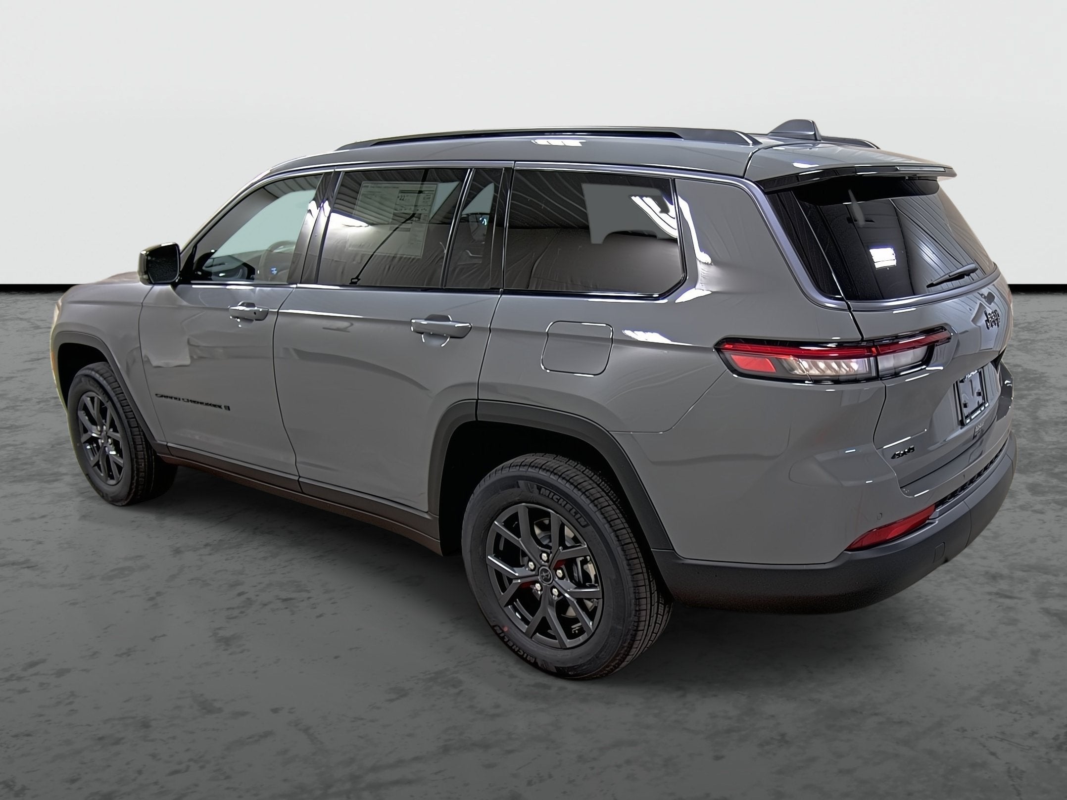 2027 Jeep Grand Cherokee GRAND CHEROKEE L LAREDO ALTITUDE 4X4