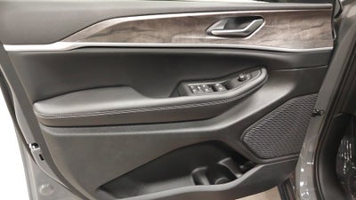 2027 Jeep Grand Cherokee GRAND CHEROKEE L LAREDO ALTITUDE 4X4