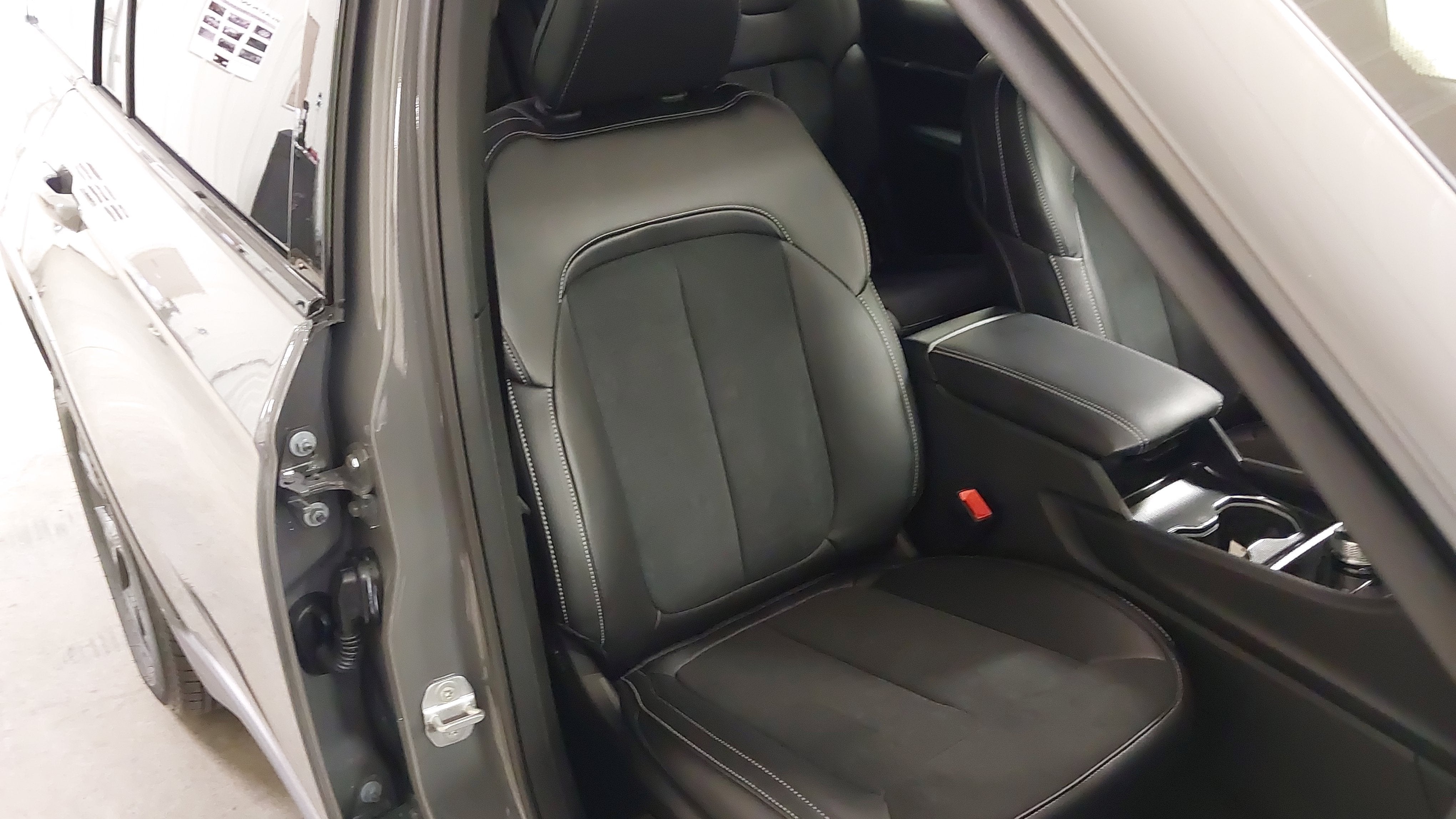 2027 Jeep Grand Cherokee GRAND CHEROKEE L LAREDO ALTITUDE 4X4