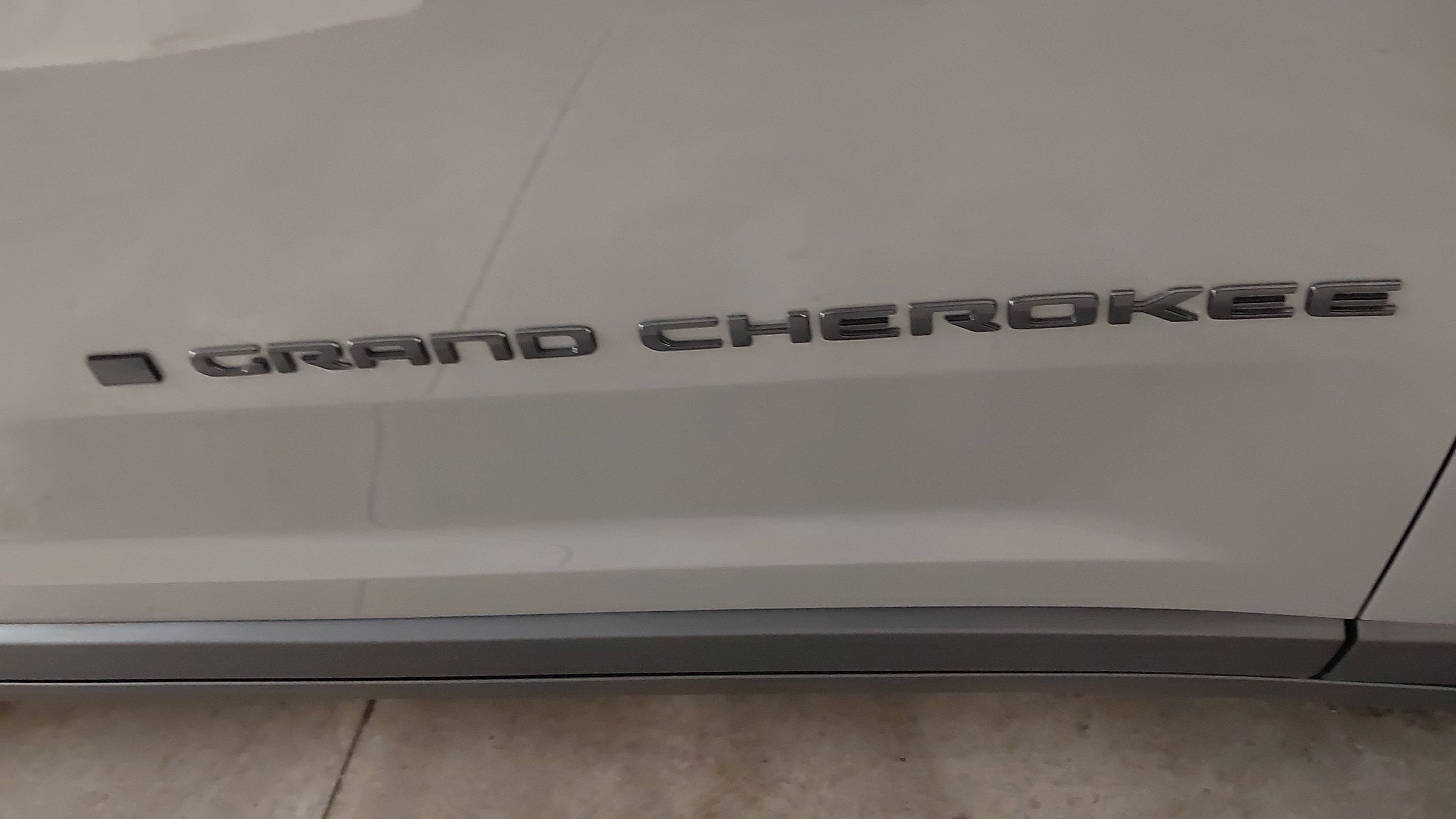 2027 Jeep Grand Cherokee GRAND CHEROKEE L LAREDO ALTITUDE 4X4