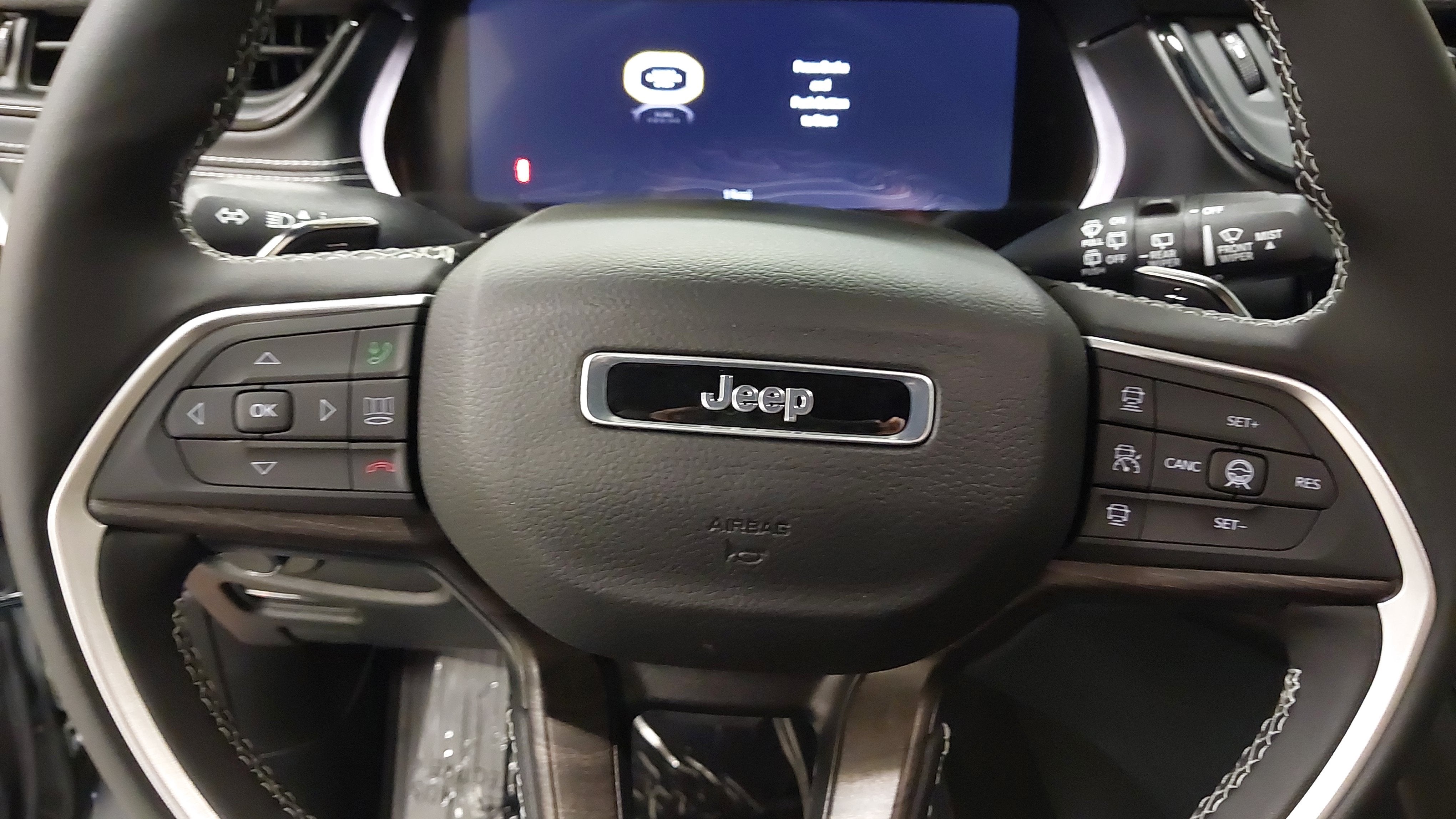 2027 Jeep Grand Cherokee GRAND CHEROKEE L LAREDO ALTITUDE 4X4