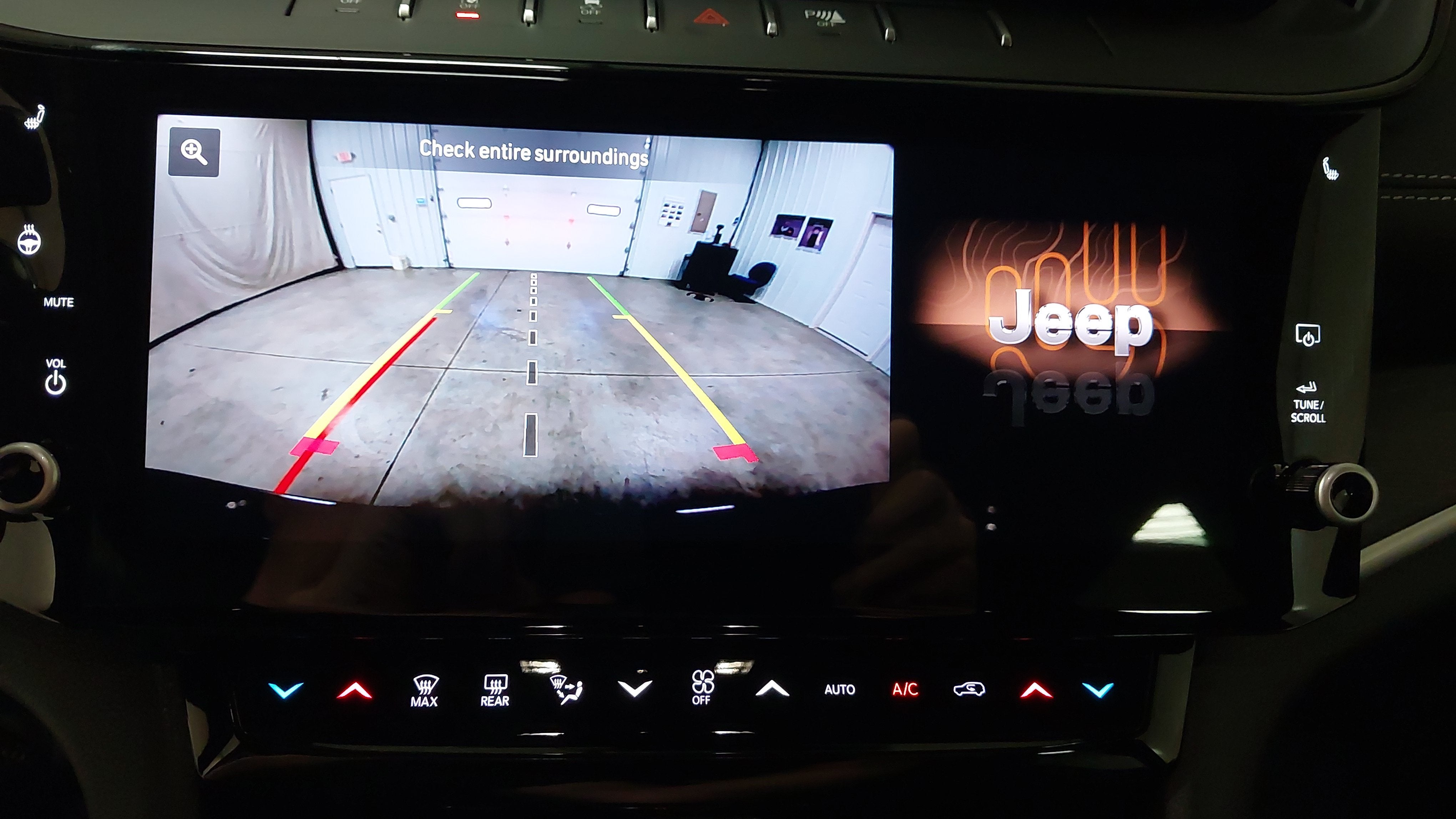 2027 Jeep Grand Cherokee GRAND CHEROKEE L LAREDO ALTITUDE 4X4
