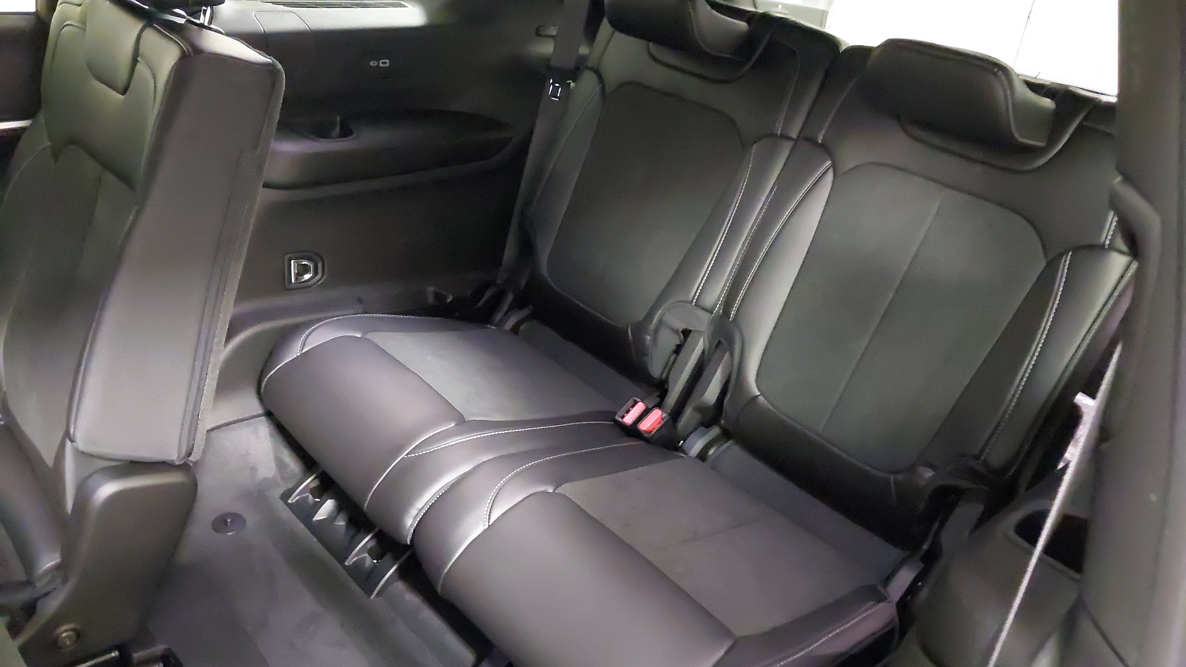 2027 Jeep Grand Cherokee GRAND CHEROKEE L LAREDO ALTITUDE 4X4