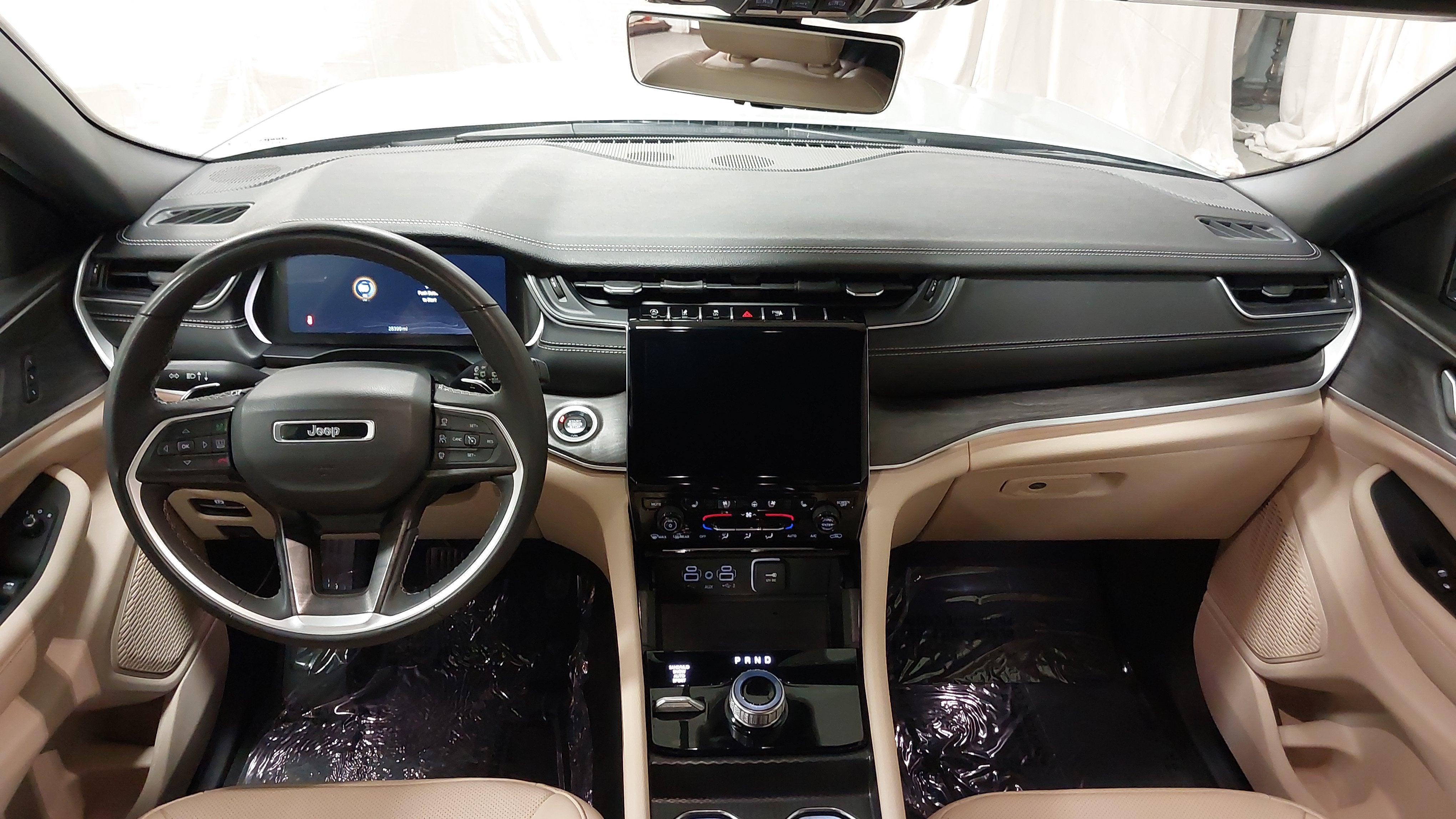 2025 Jeep Grand Cherokee L Limited 4x4