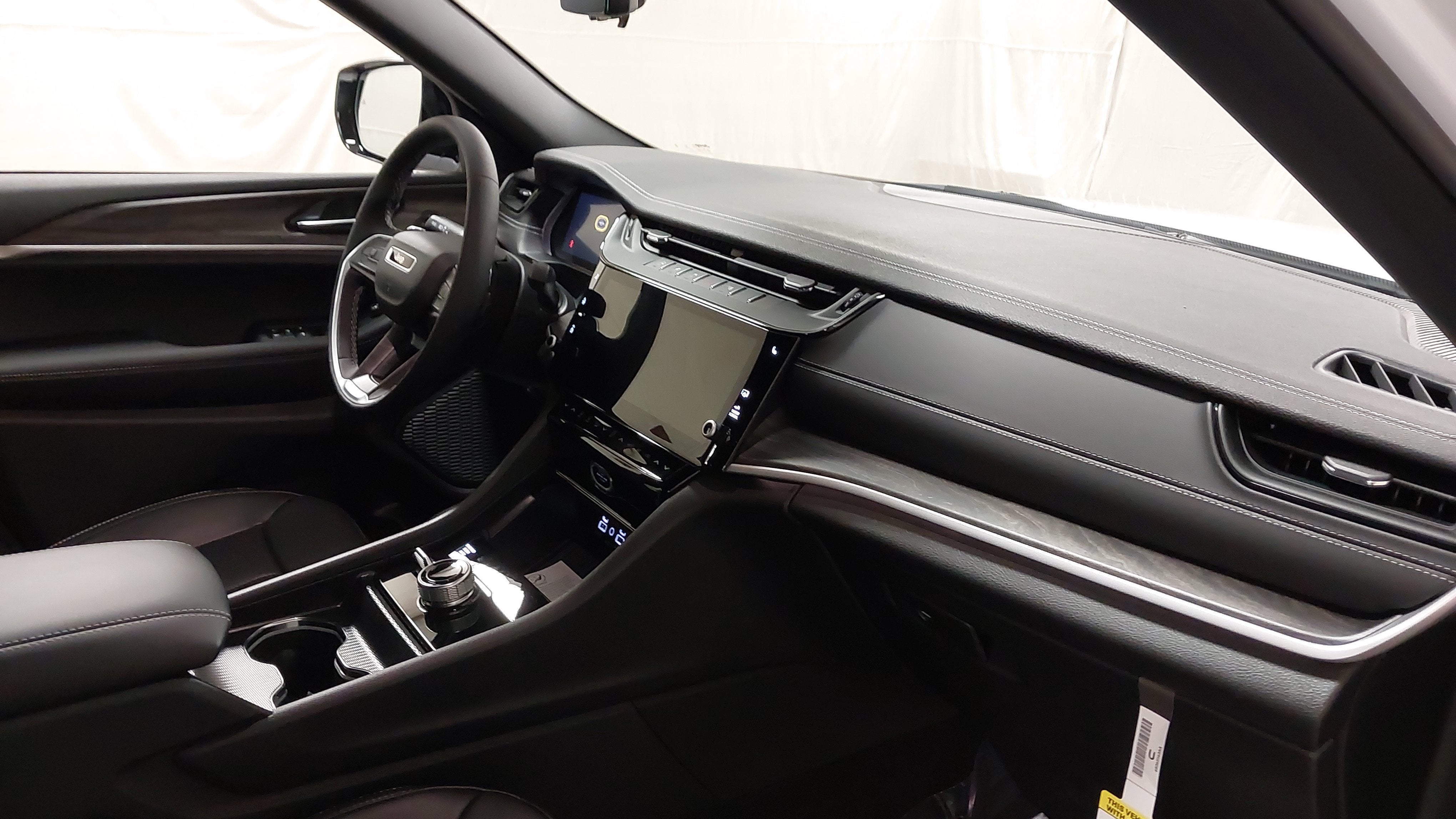 2027 Jeep Grand Cherokee GRAND CHEROKEE L LIMITED 4X4