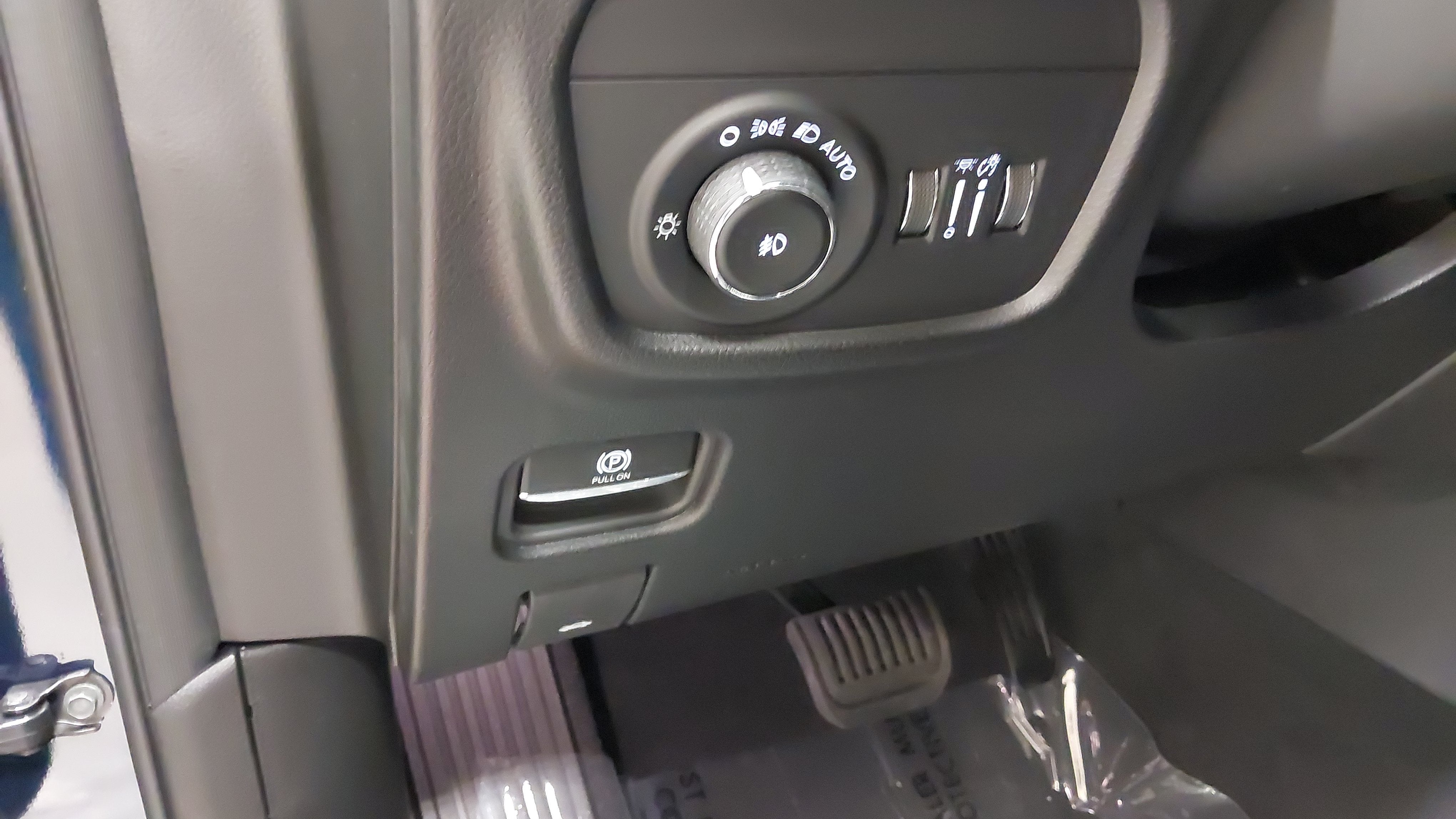 2027 Jeep Grand Cherokee GRAND CHEROKEE L LIMITED 4X4