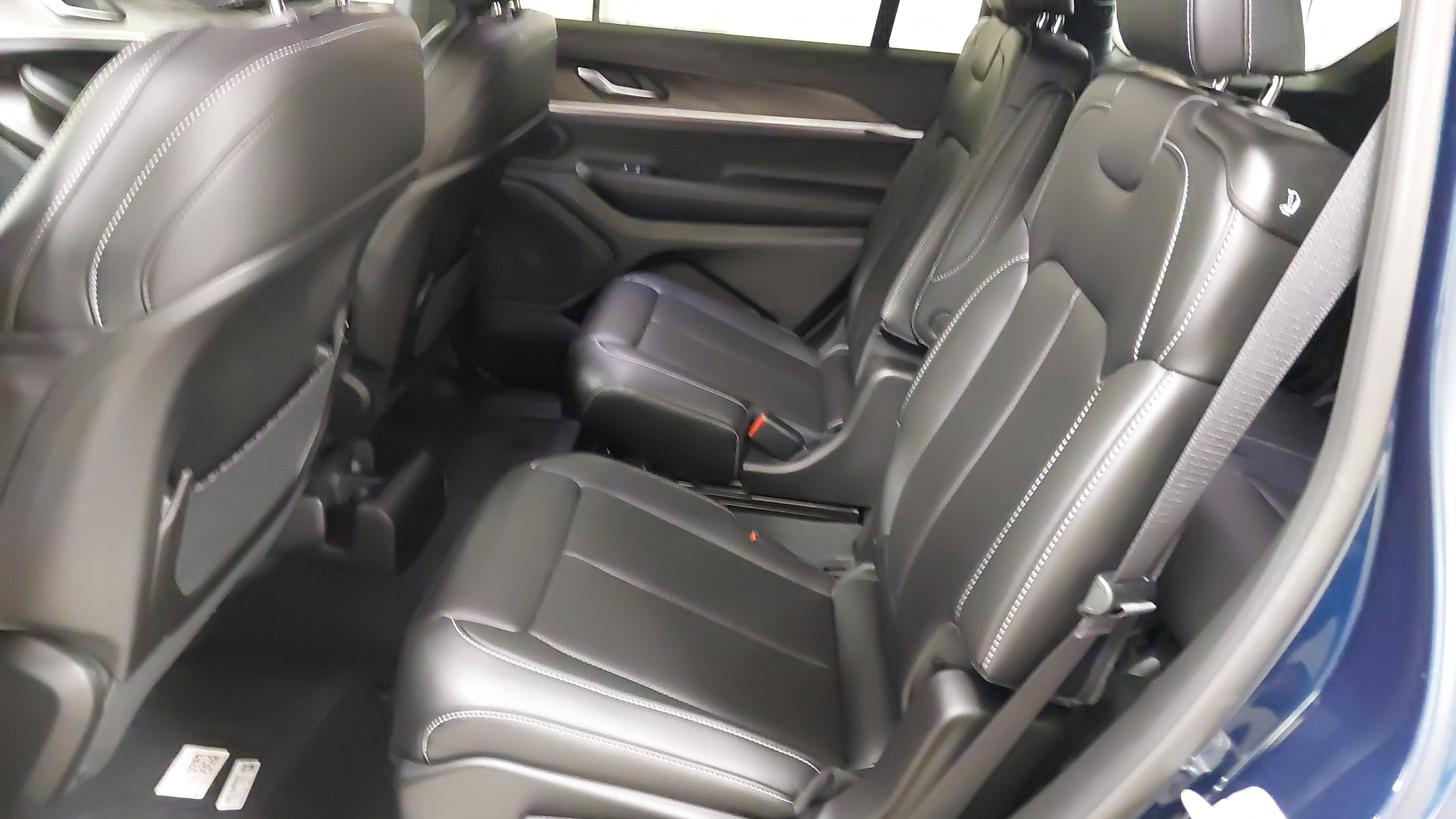2027 Jeep Grand Cherokee GRAND CHEROKEE L LIMITED 4X4